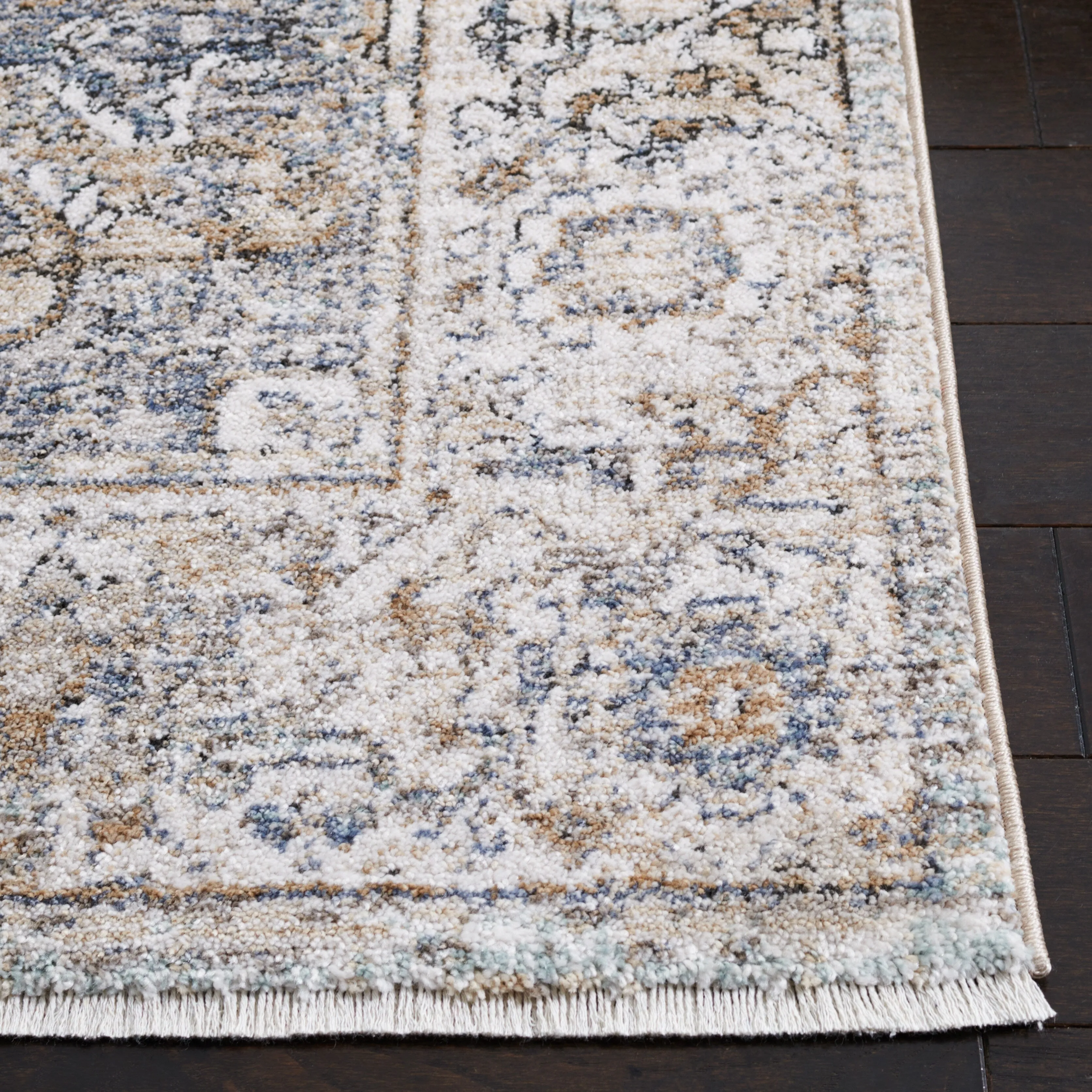 SAFAVIEH Jasmine Blanca Vintage Rug
