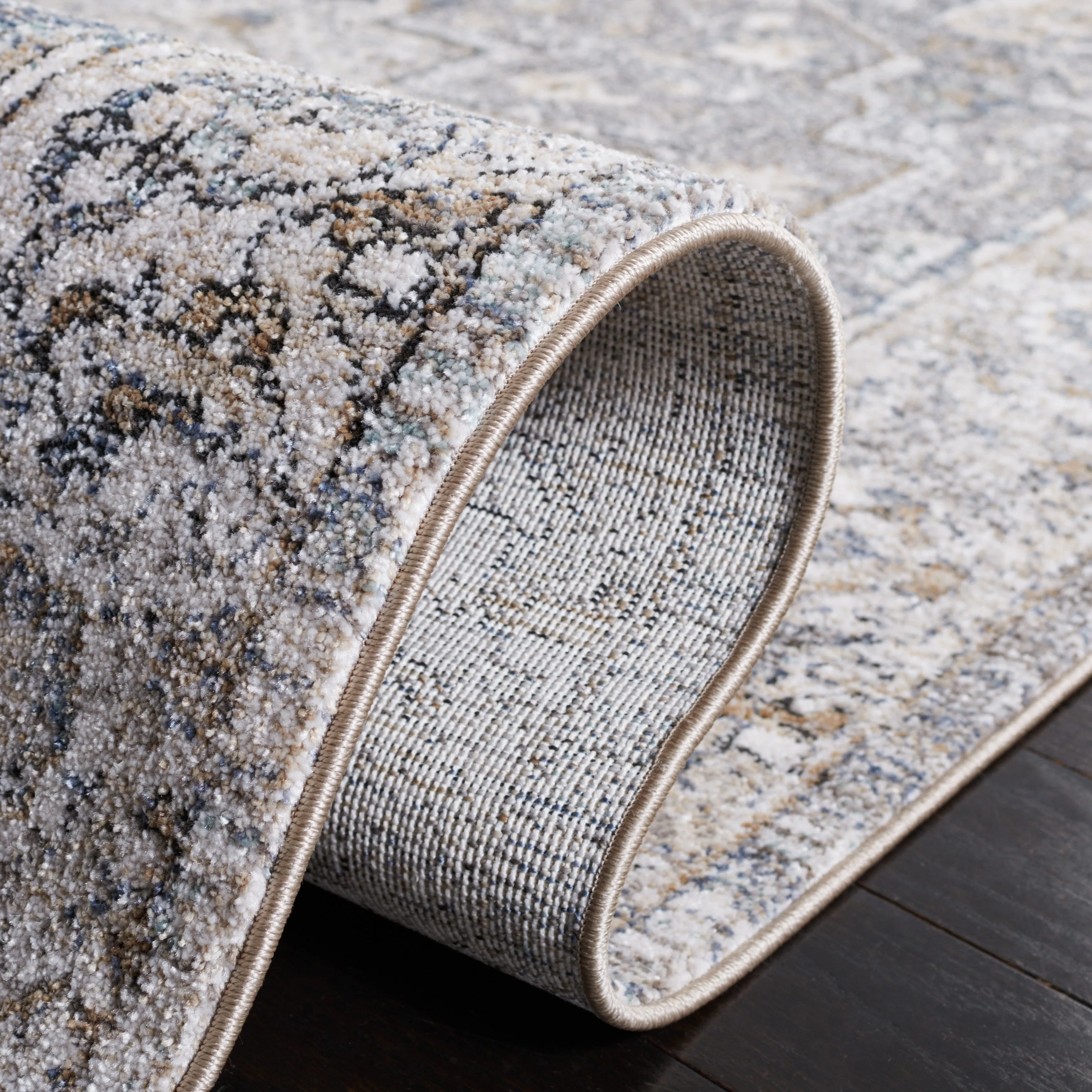 SAFAVIEH Jasmine Blanca Vintage Rug