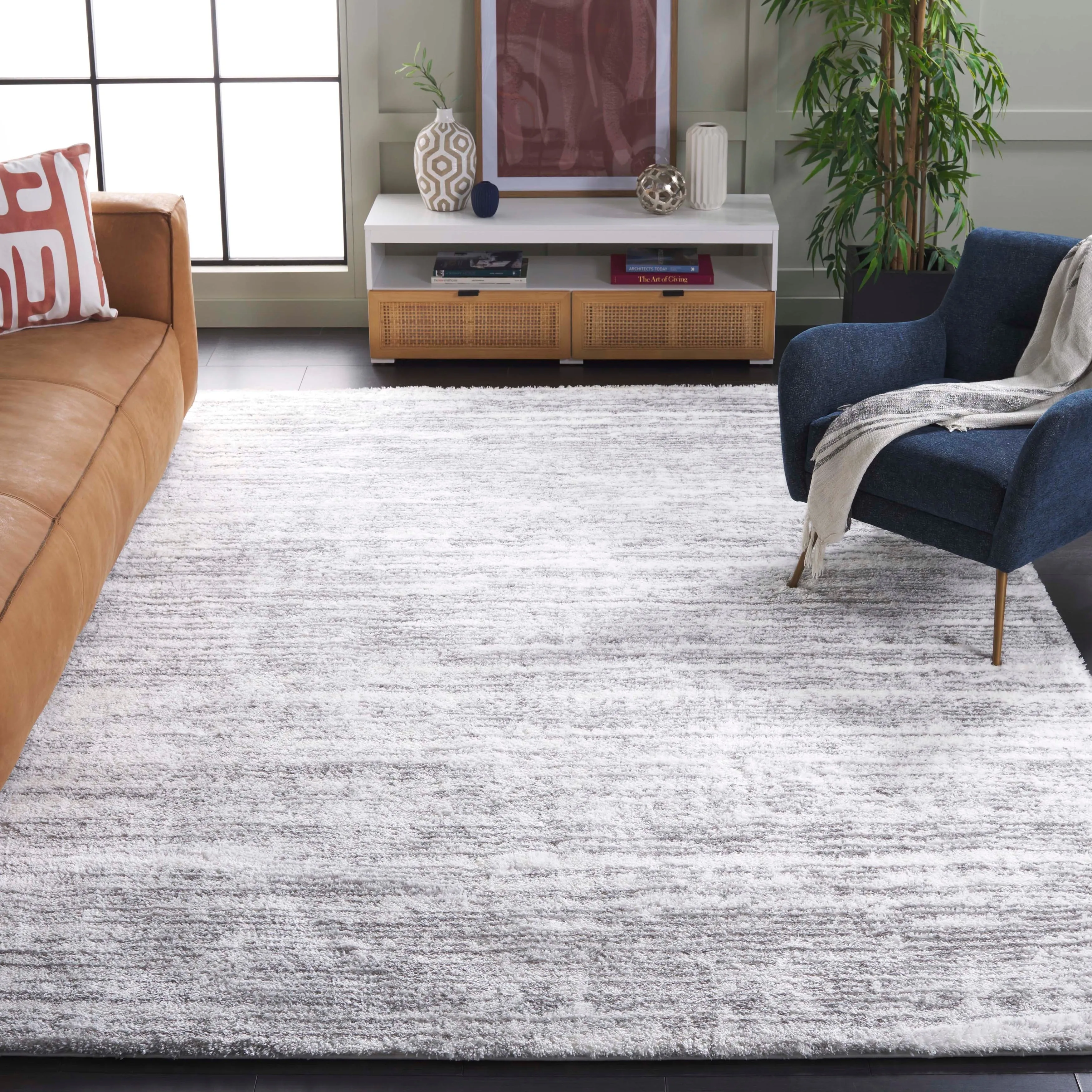 SAFAVIEH Jasmine Renae Glam 1.6-inch Shag Rug