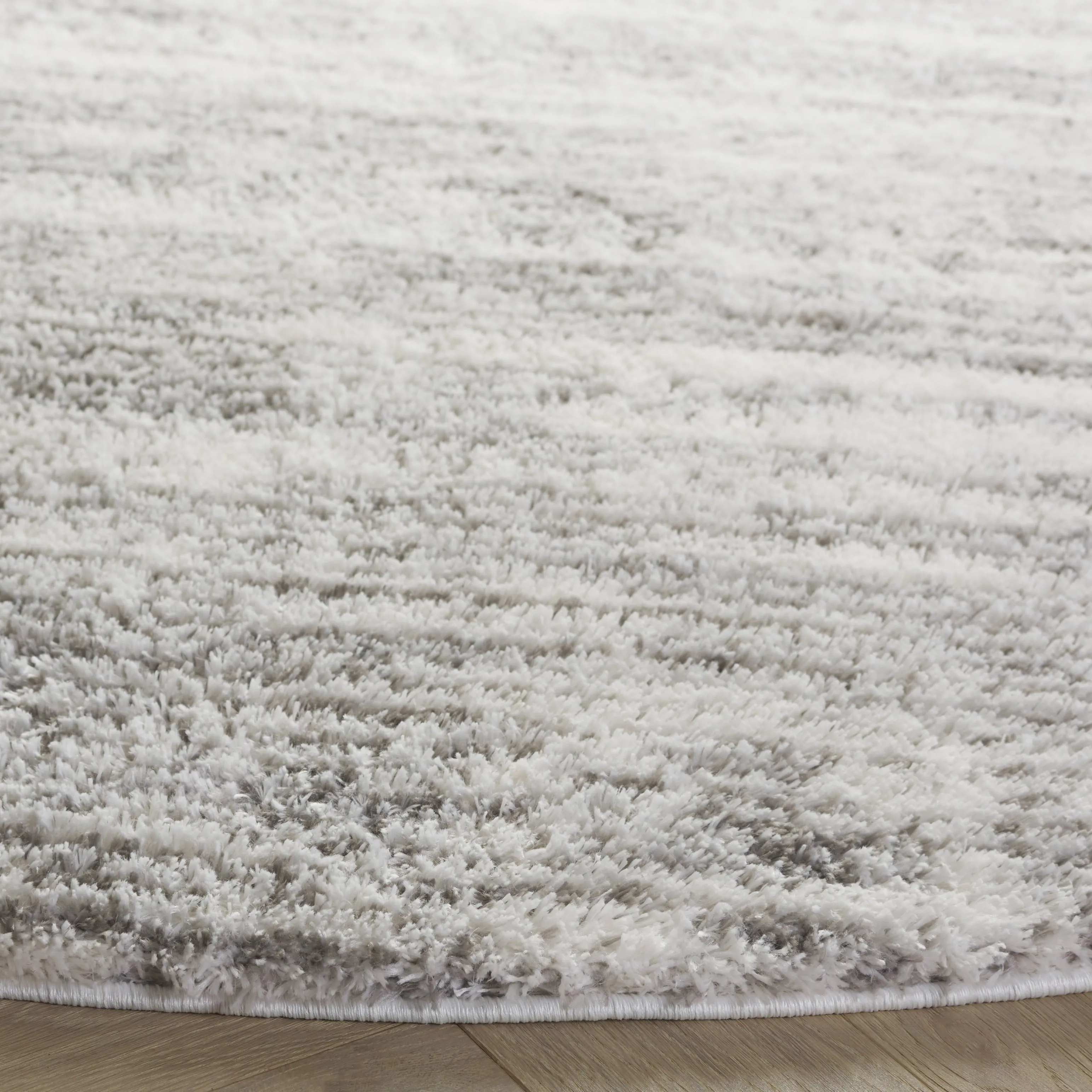 SAFAVIEH Jasmine Renae Glam 1.6-inch Shag Rug