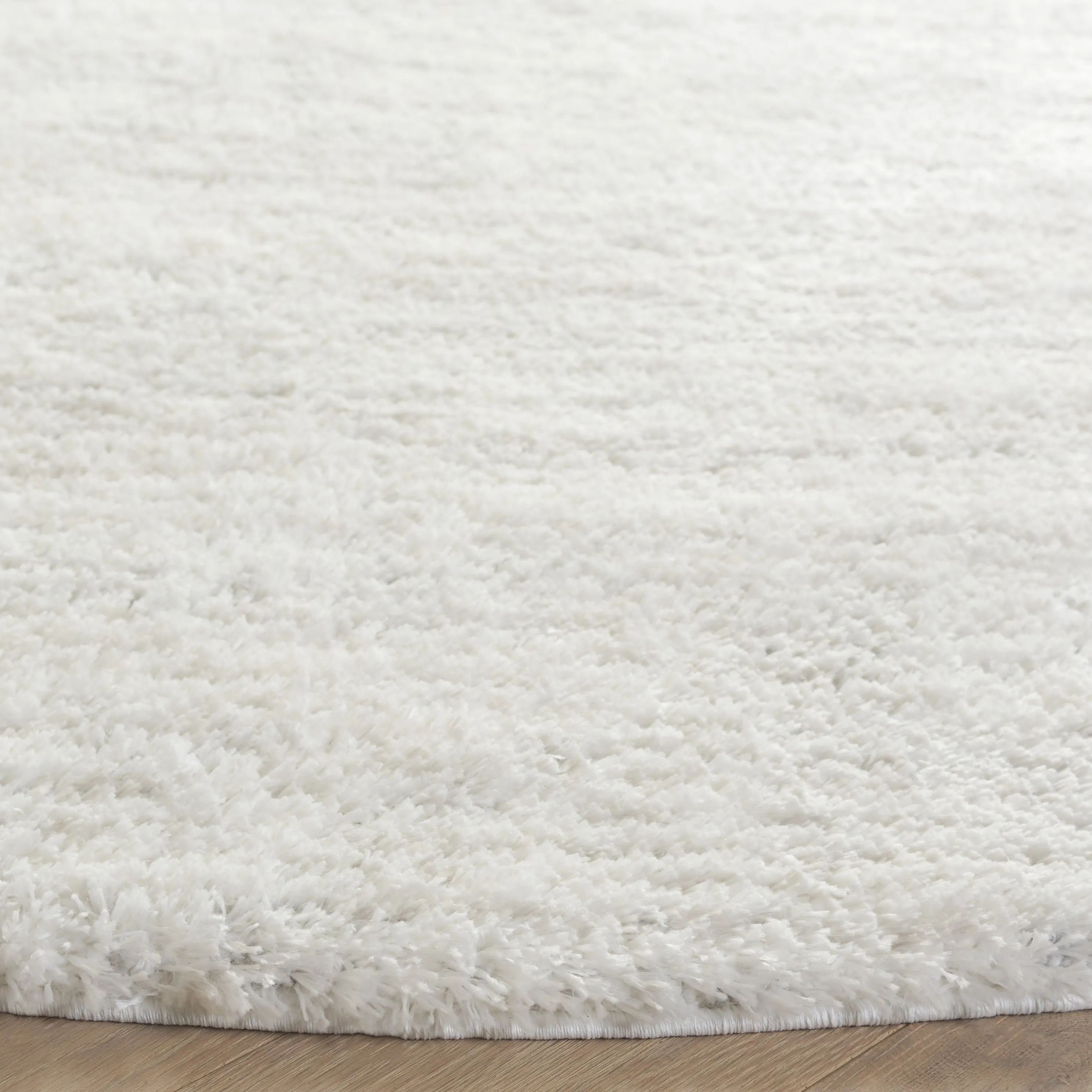 SAFAVIEH Jasmine Renae Glam 1.6-inch Shag Rug