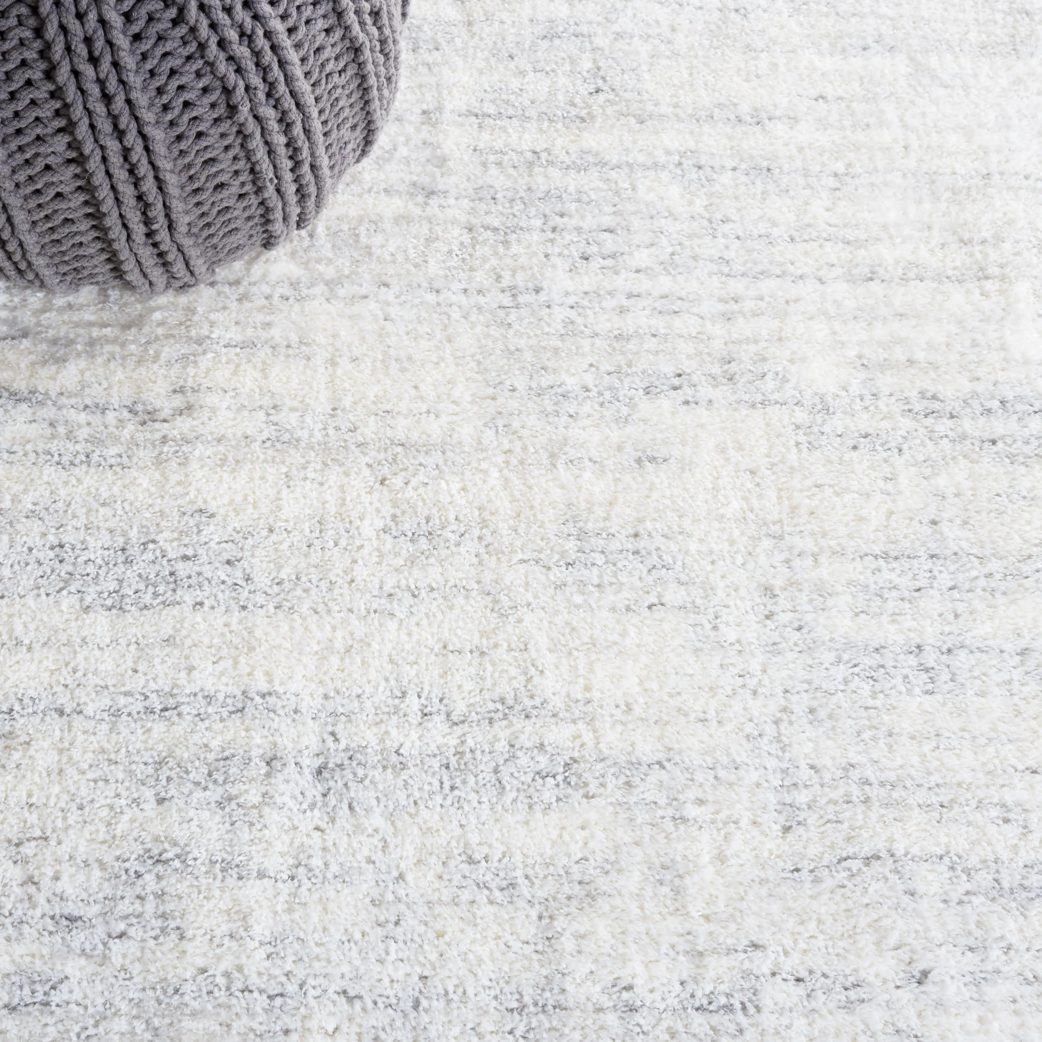 SAFAVIEH Jasmine Renae Glam 1.6-inch Shag Rug