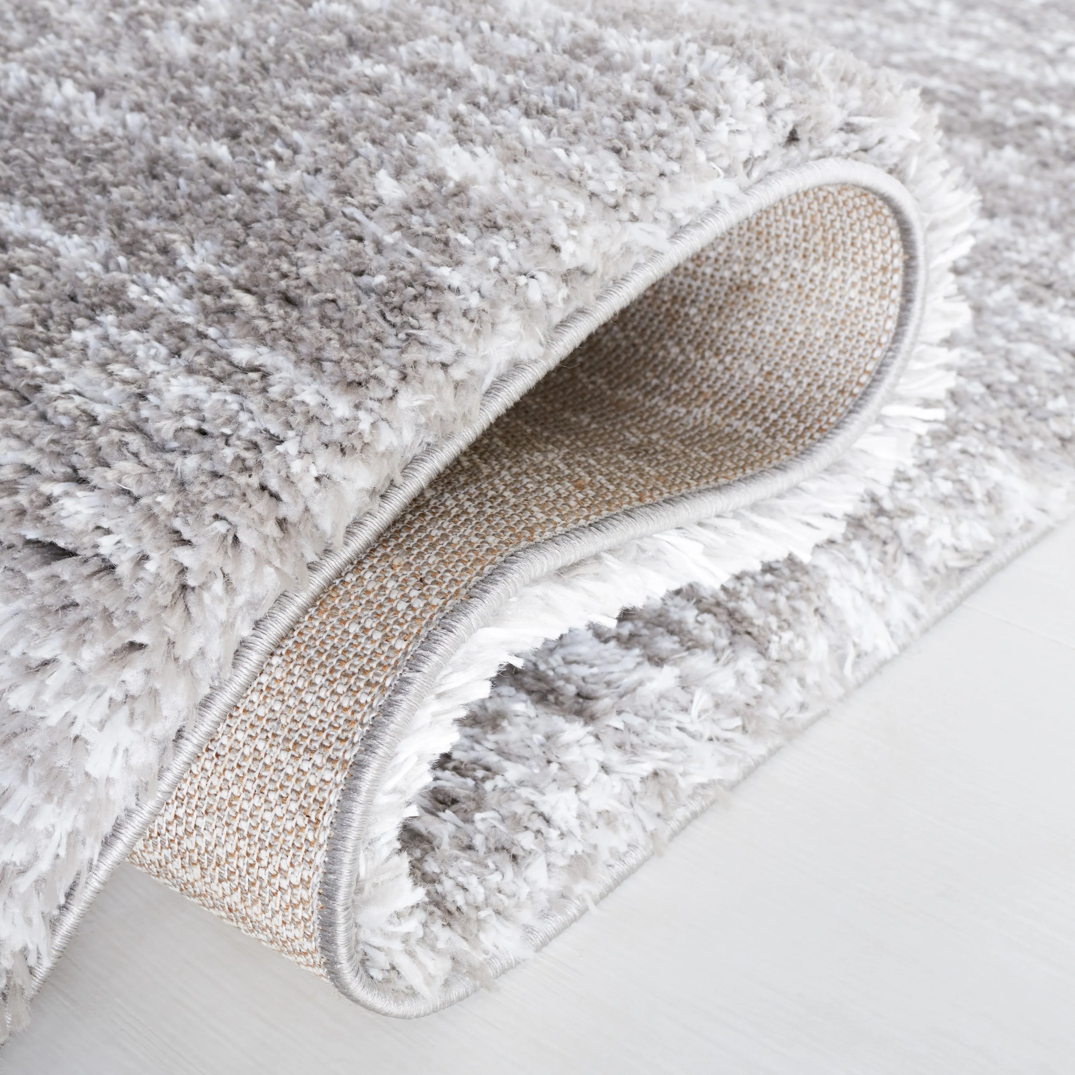 SAFAVIEH Jasmine Renae Glam 1.6-inch Shag Rug