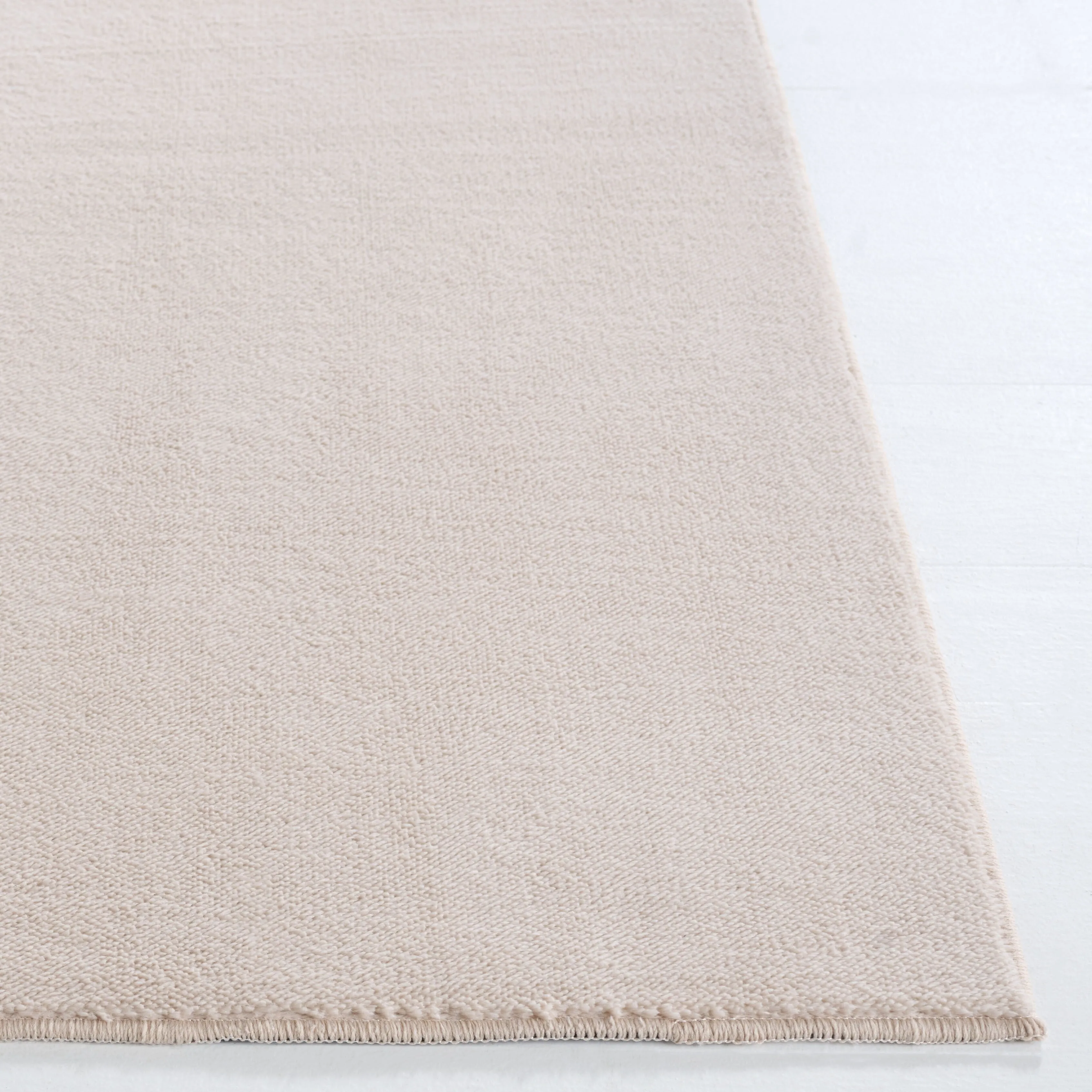 SAFAVIEH Loft Saundra Contemporary Machine Washable Rug