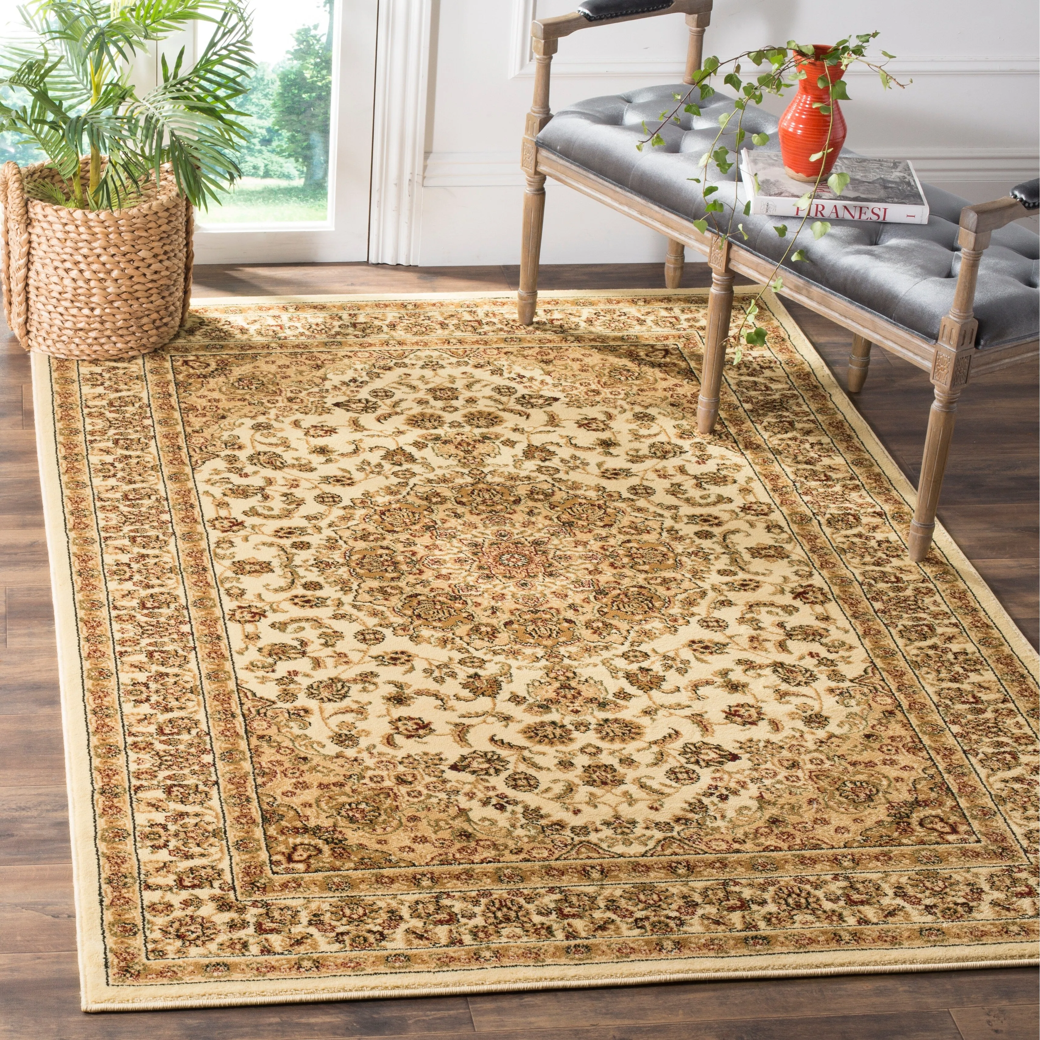SAFAVIEH Lyndhurst Trudy Traditional Oriental Rug