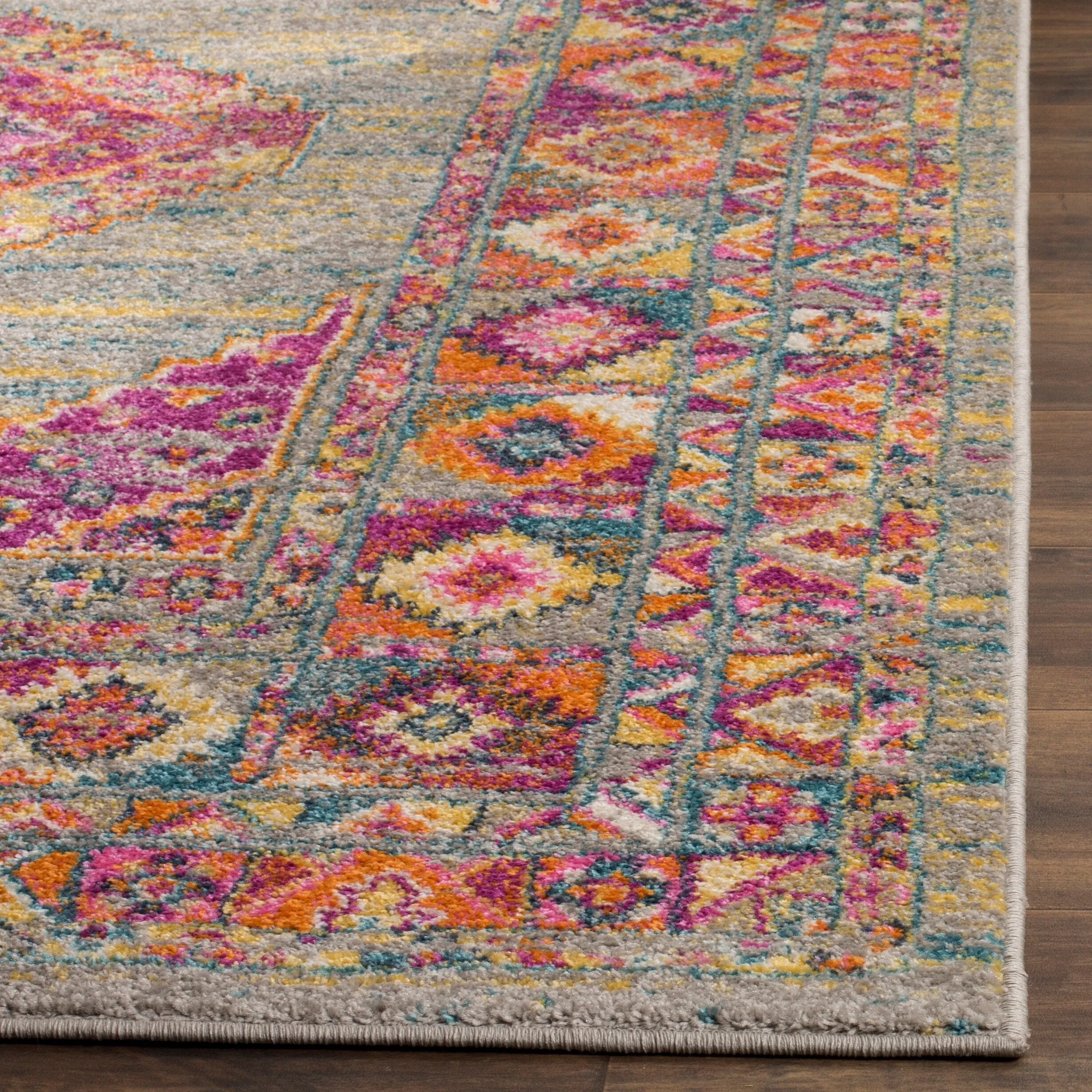 SAFAVIEH Madison Beverlee Vintage Boho Oriental Rug