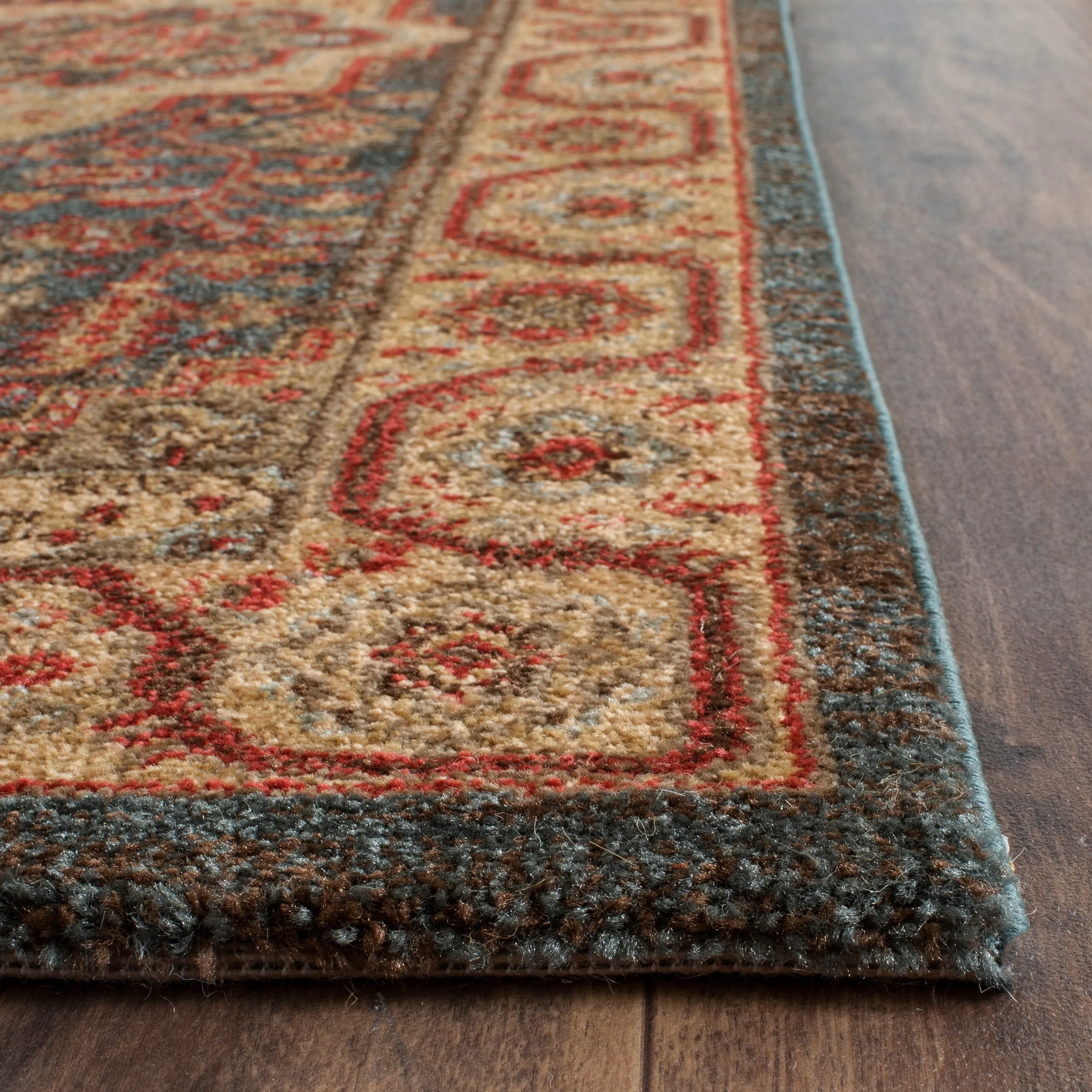 SAFAVIEH Mahal Marylou Traditional Oriental Rug