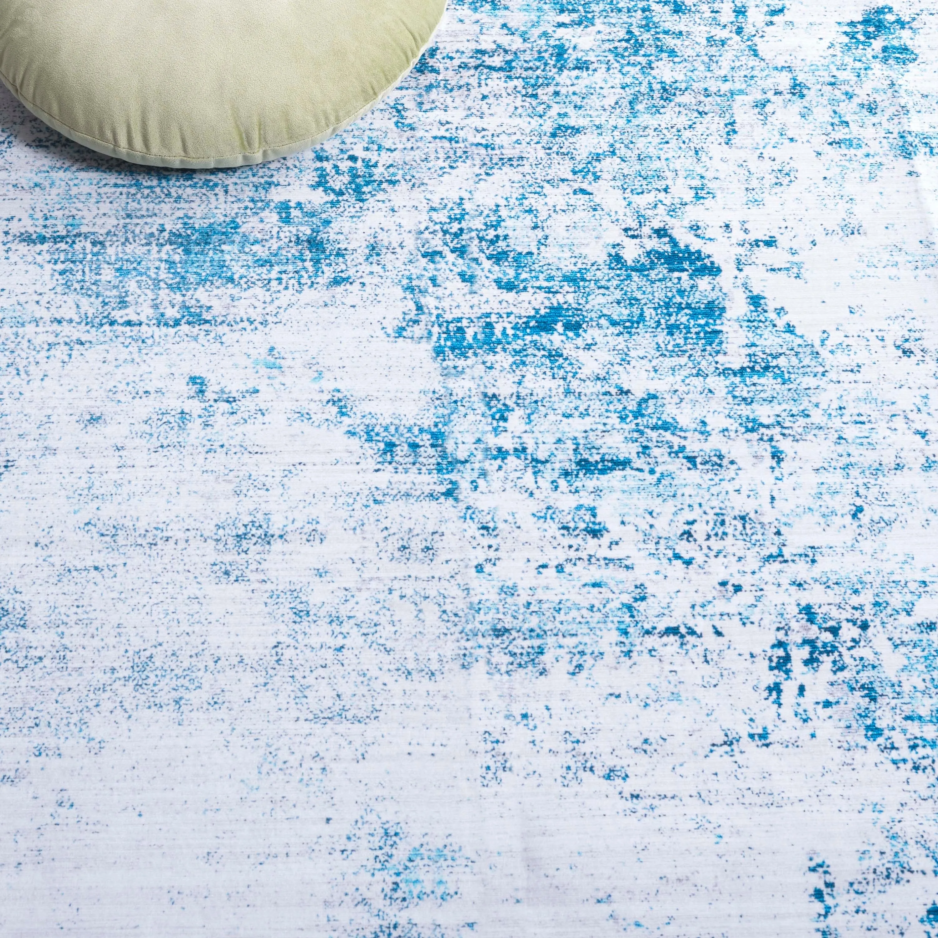SAFAVIEH Malibu Aldona Modern & Contemporary Rug