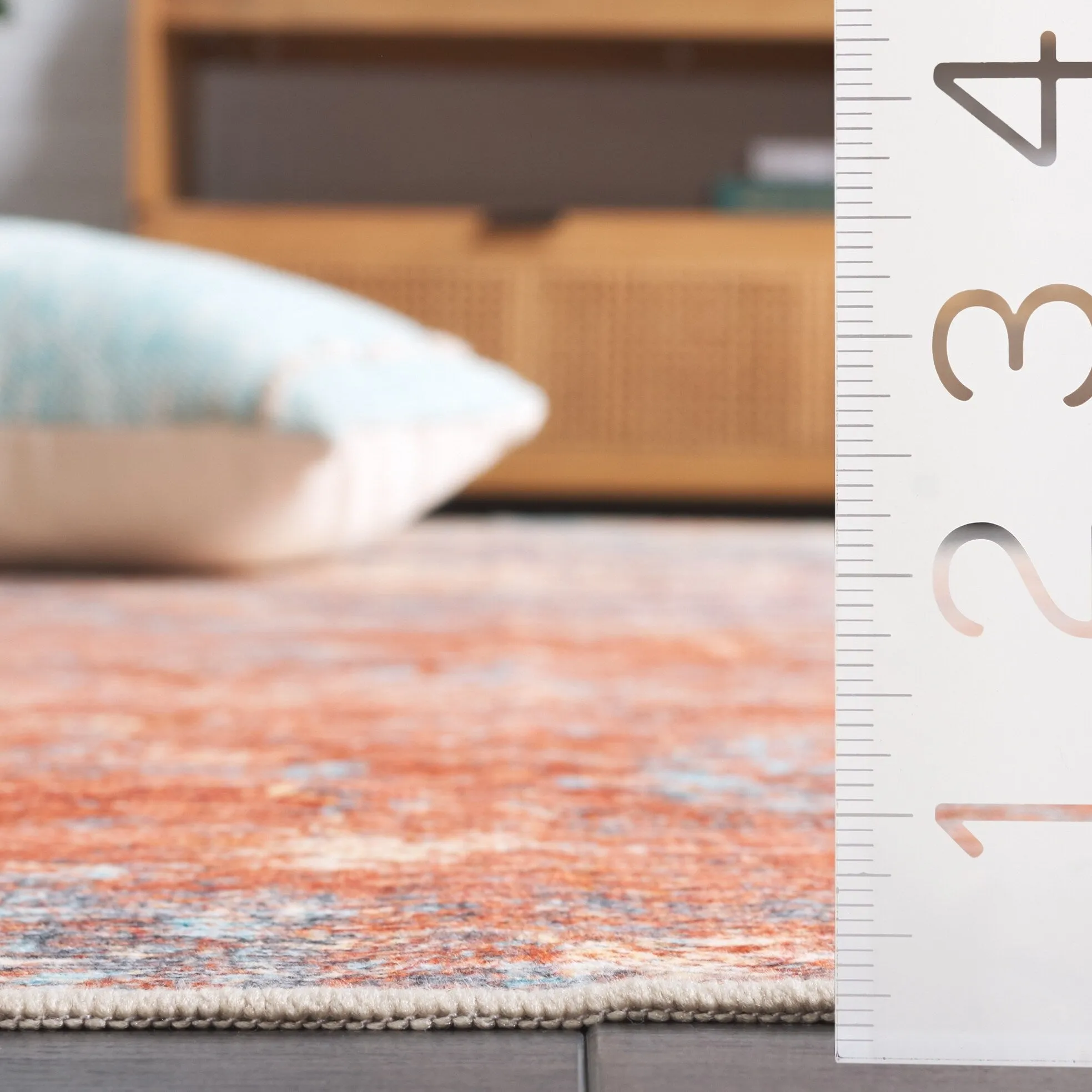 SAFAVIEH Malibu Aldona Modern & Contemporary Rug