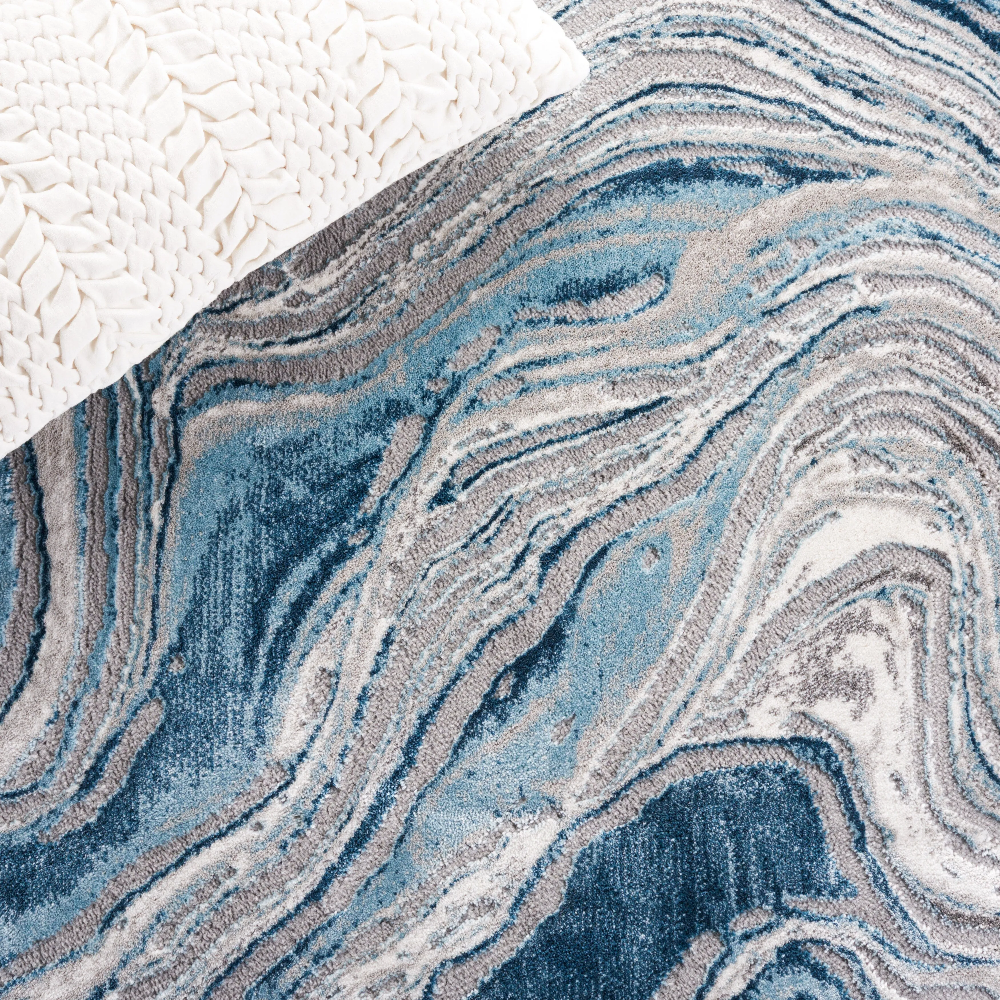 SAFAVIEH Meadow Marjolein Modern Abstract Rug