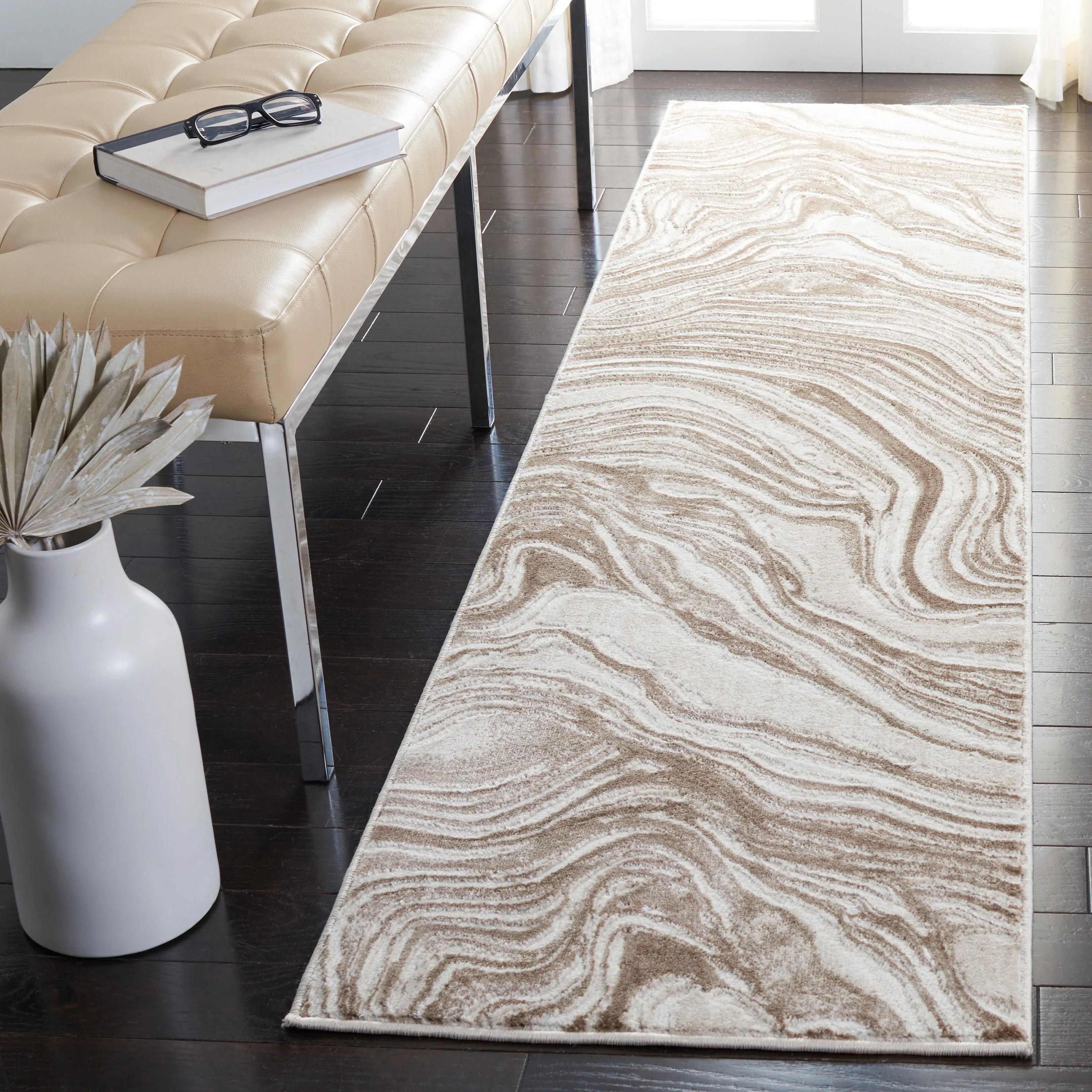 SAFAVIEH Meadow Marjolein Modern Abstract Rug