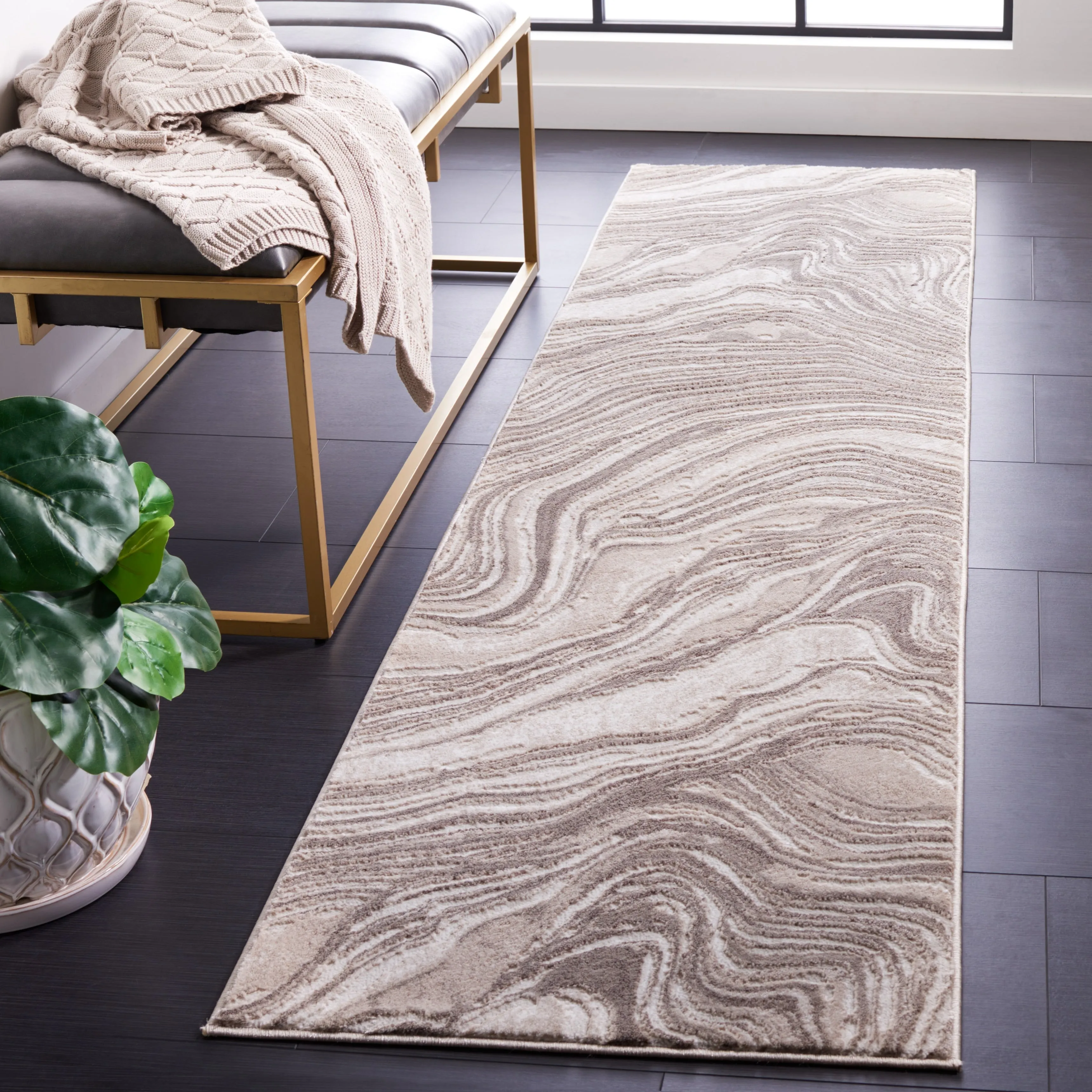 SAFAVIEH Meadow Marjolein Modern Abstract Rug