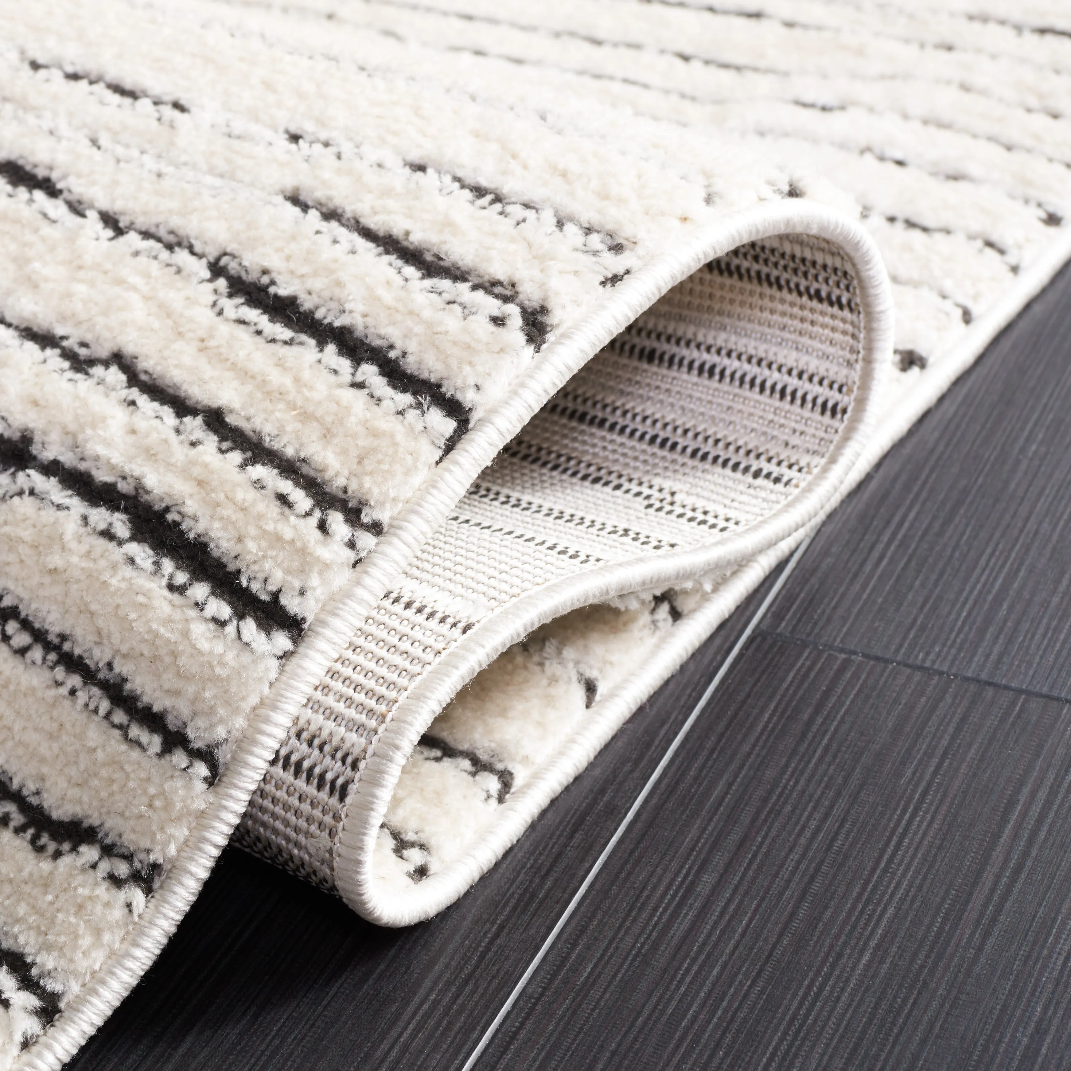 SAFAVIEH Melody Marilene Stripe Rug