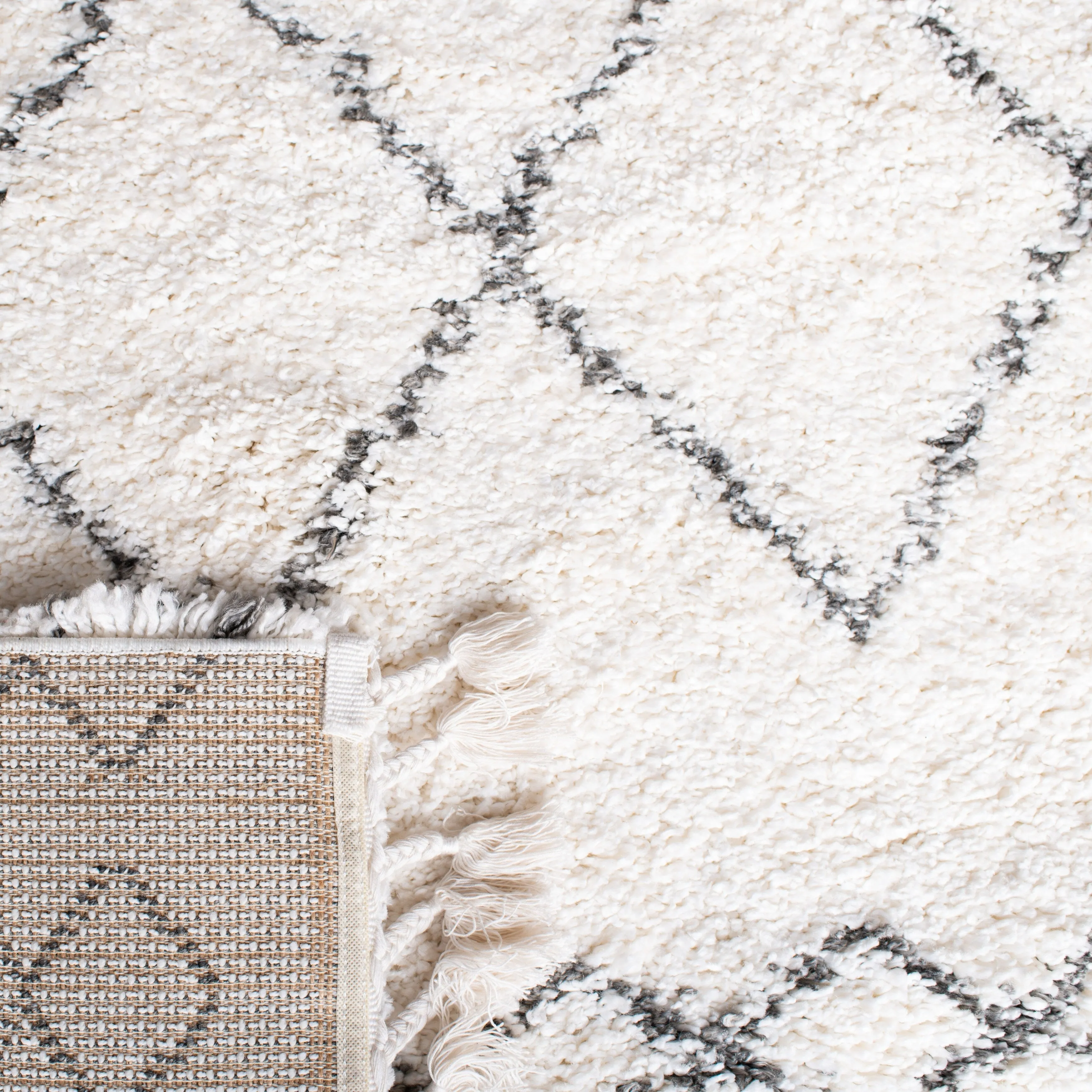 SAFAVIEH Moroccan Fringe Shag Lucyna 2-inch Thick Rug - Ivory/Grey - 8' x 10'