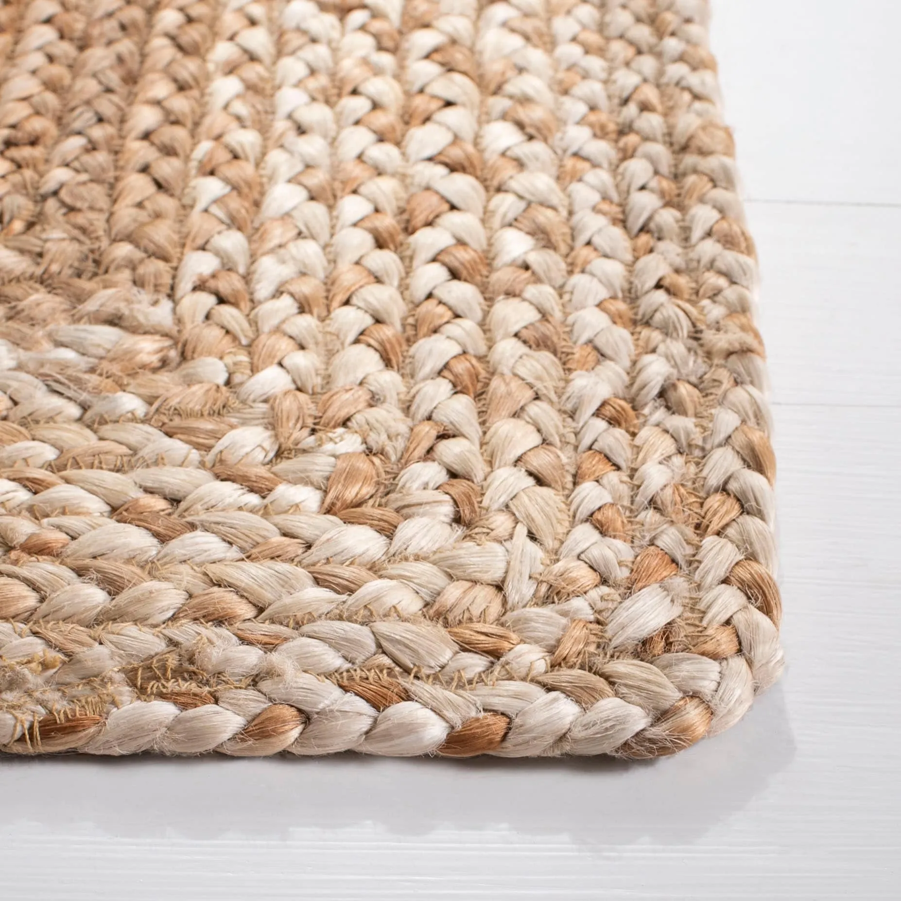 SAFAVIEH Natural Fiber Ethie Border Jute Rug