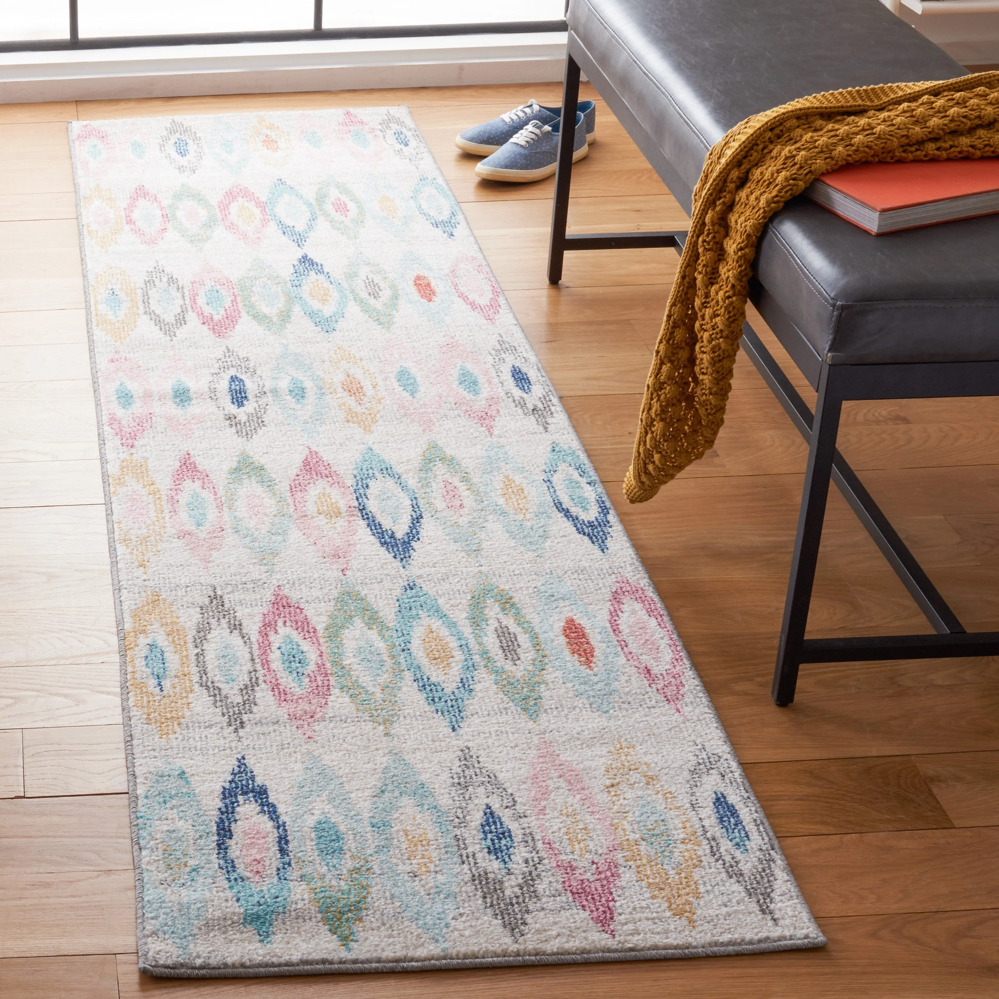 SAFAVIEH Phoenix Samihah Vintage Rug
