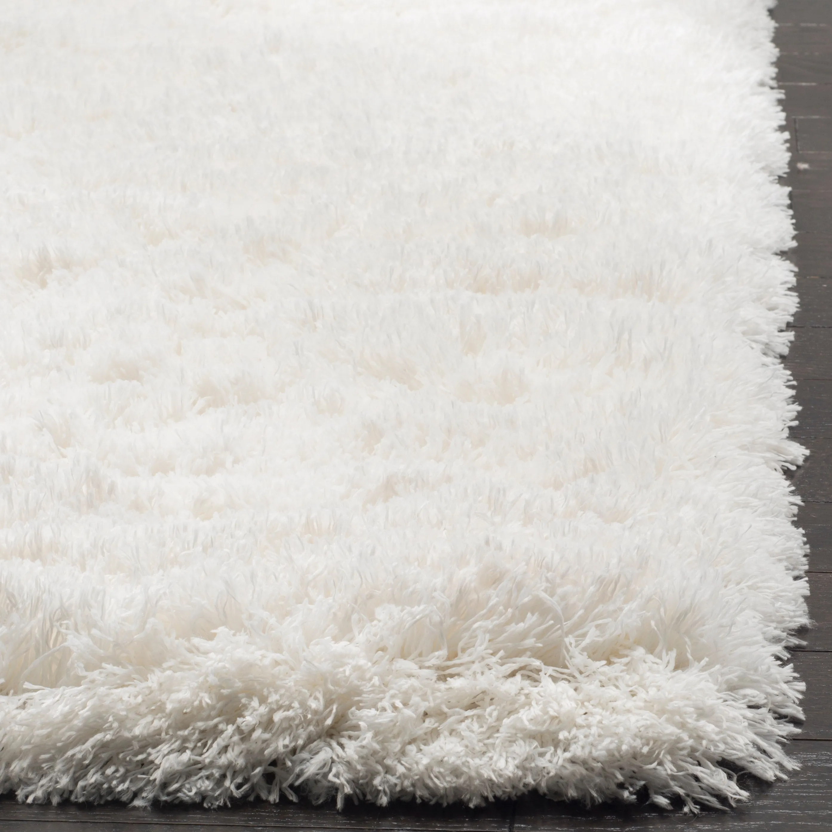 SAFAVIEH Polar Shag Alabama Glam Solid 3-inch Extra Thick