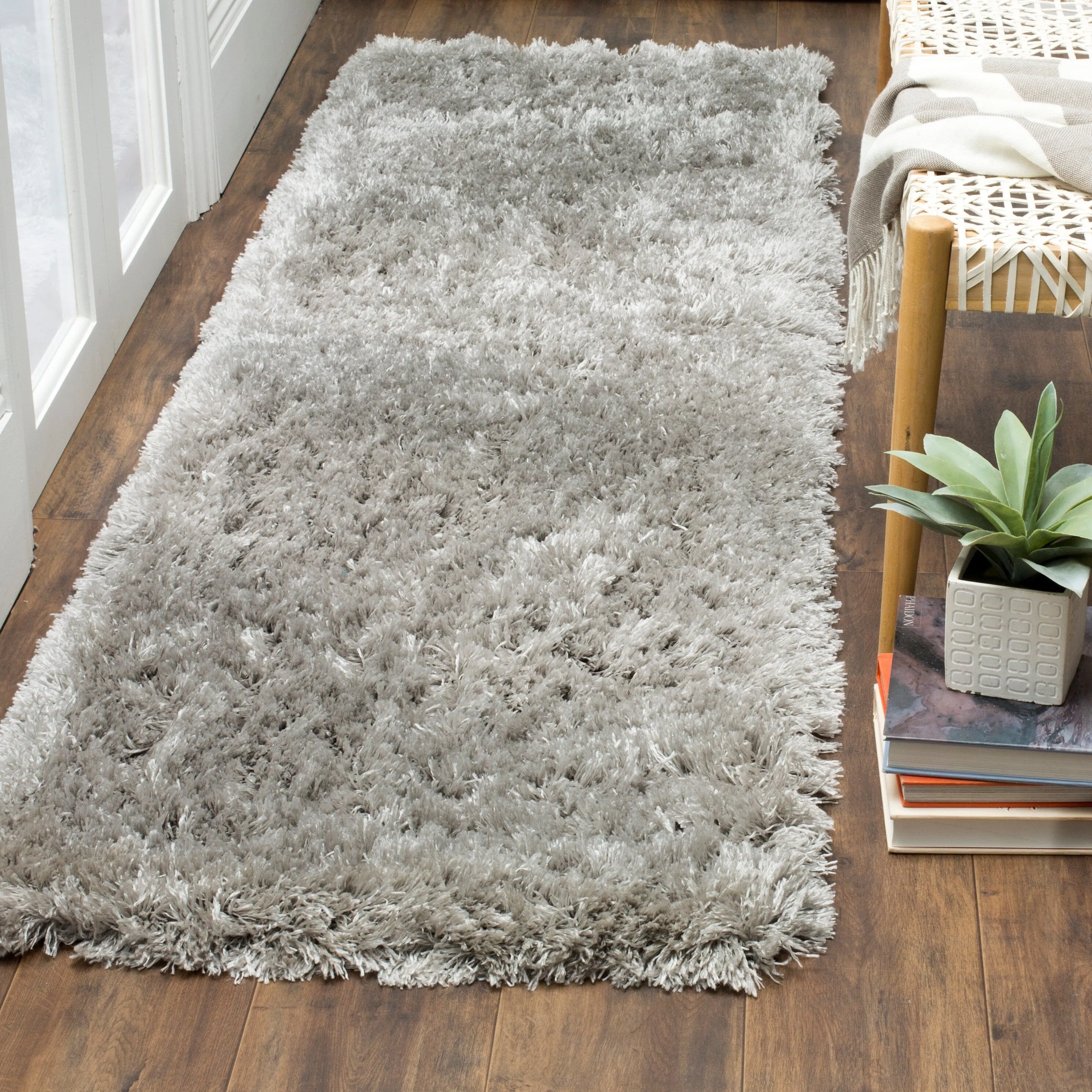 SAFAVIEH Polar Shag Alabama Glam Solid 3-inch Extra Thick