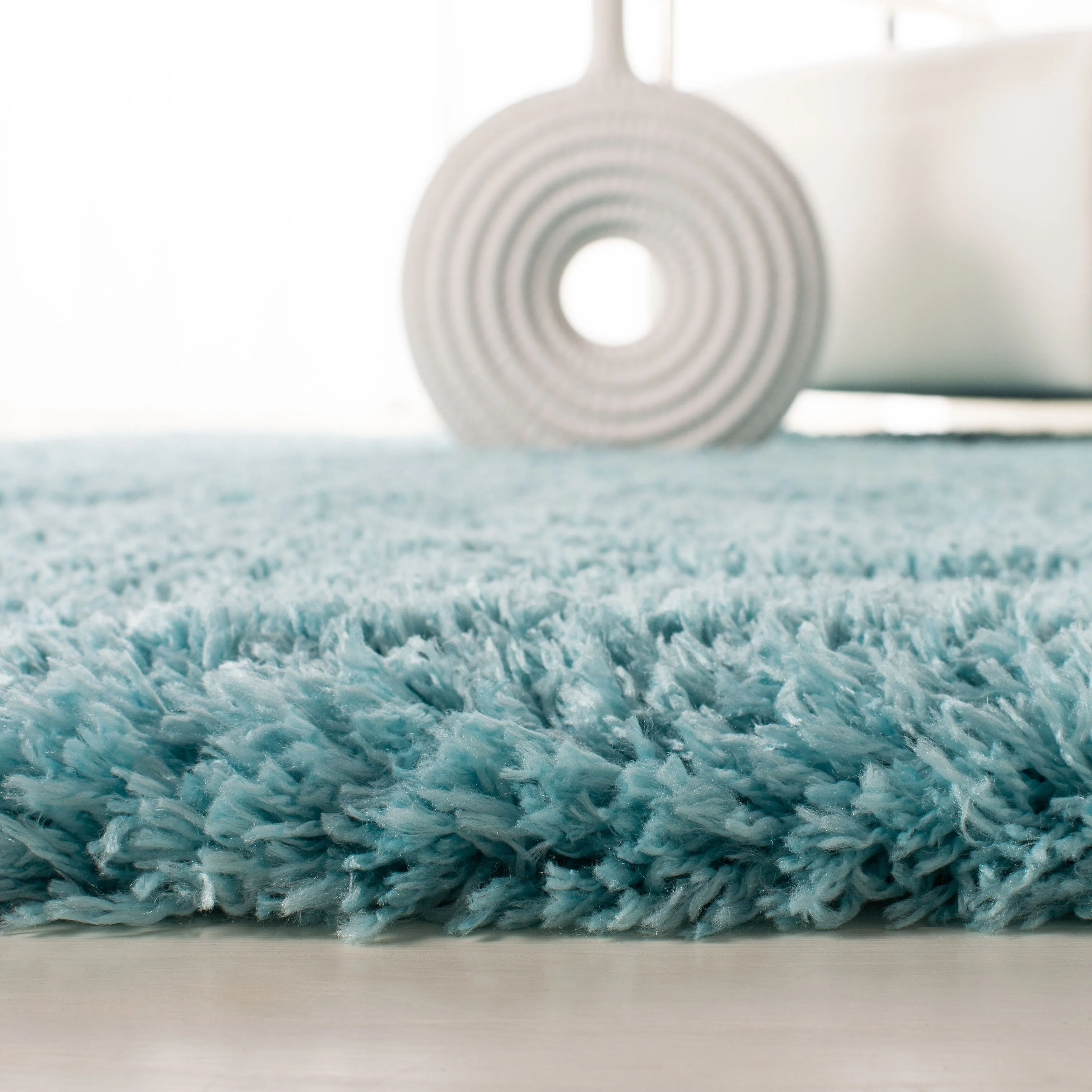 SAFAVIEH Polar Shag Alabama Glam Solid 3-inch Extra Thick