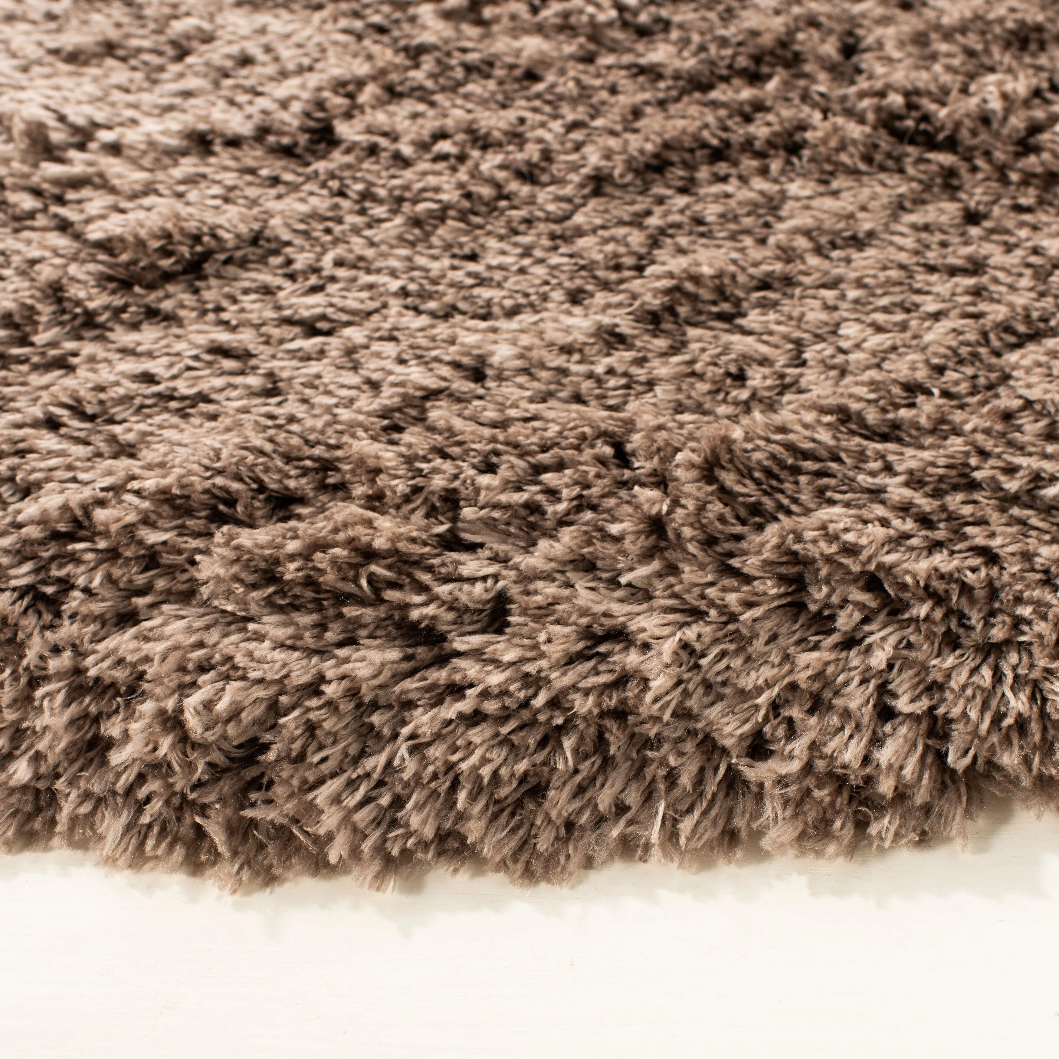 SAFAVIEH Polar Shag Alabama Glam Solid 3-inch Extra Thick