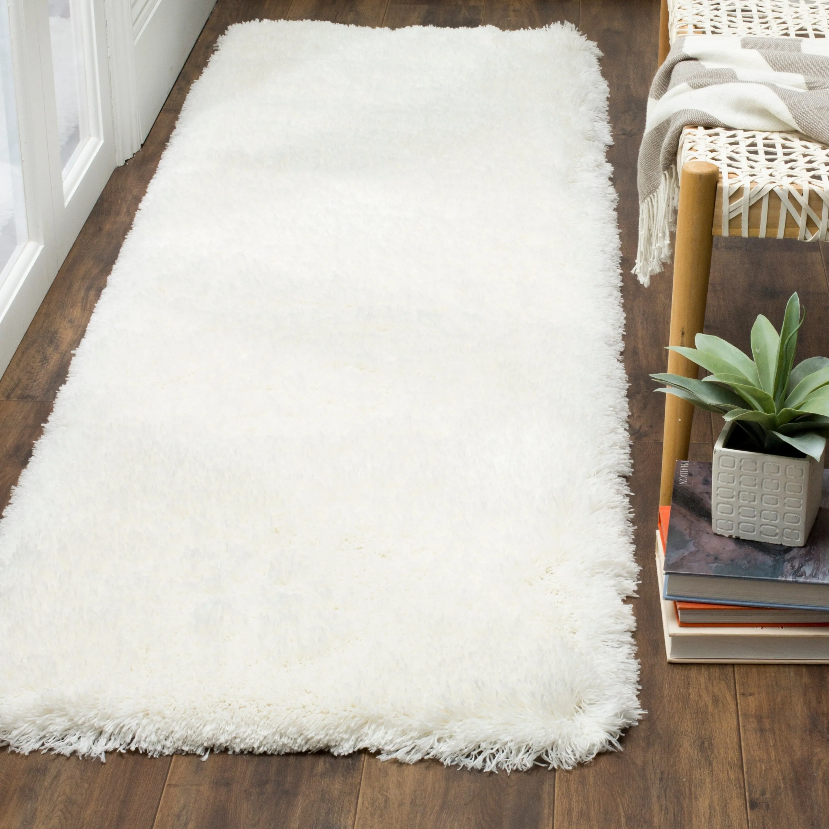 SAFAVIEH Polar Shag Alabama Glam Solid 3-inch Extra Thick