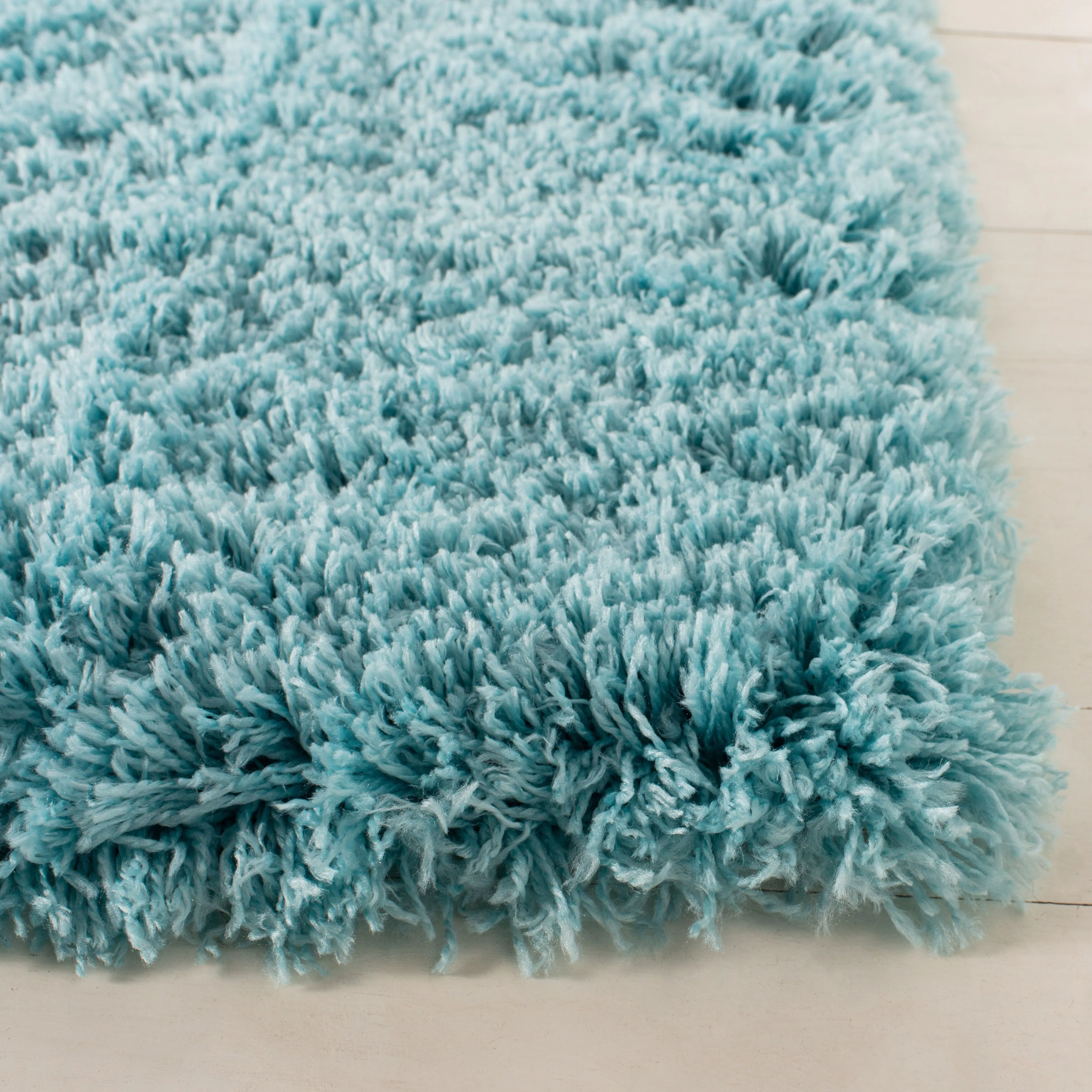 SAFAVIEH Polar Shag Alabama Glam Solid 3-inch Extra Thick