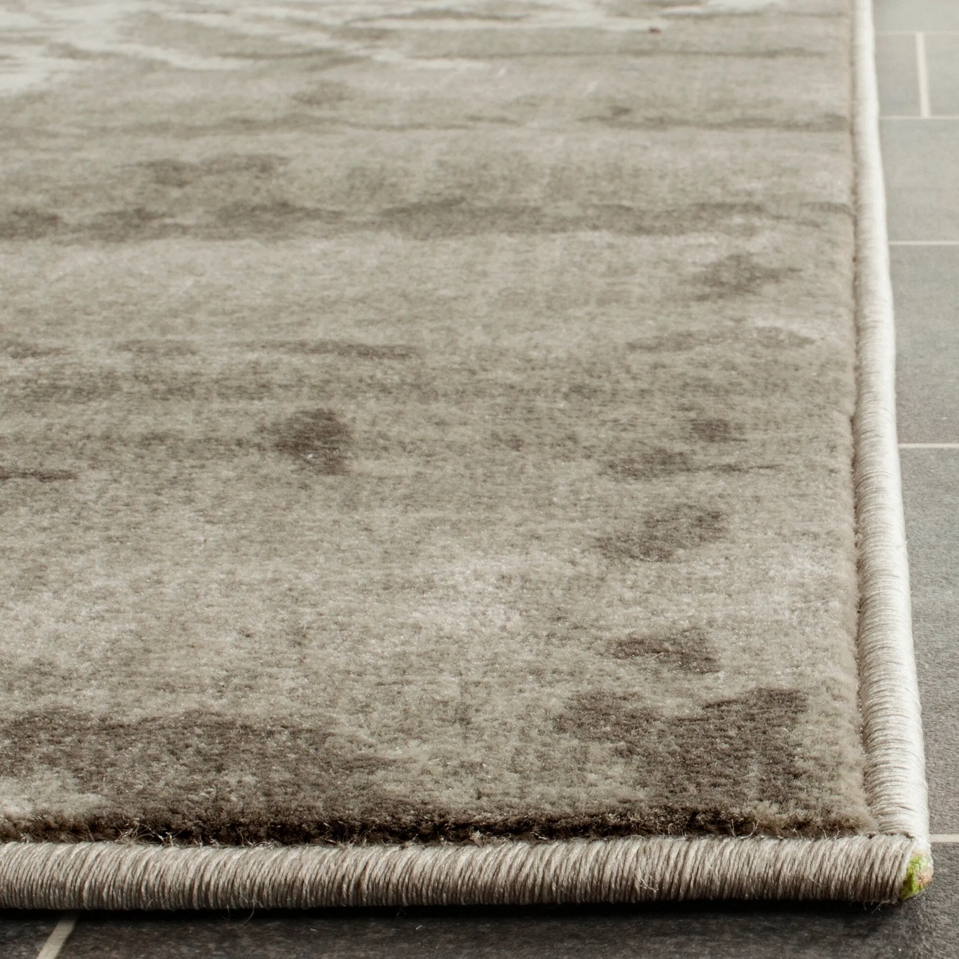 SAFAVIEH Porcello Jo Abstract Floral Area Rug