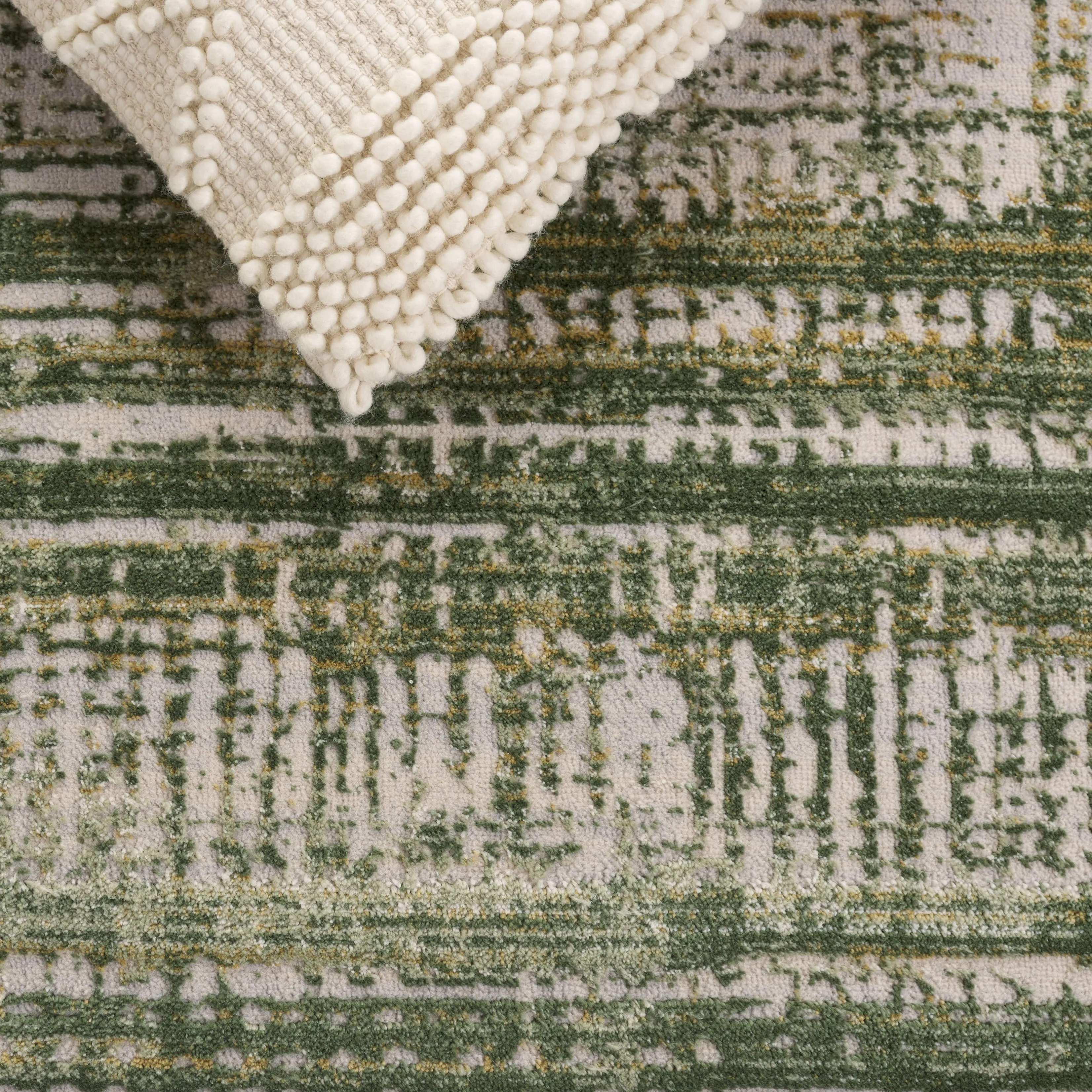 SAFAVIEH Prestige Mirtie Contemporary Rug