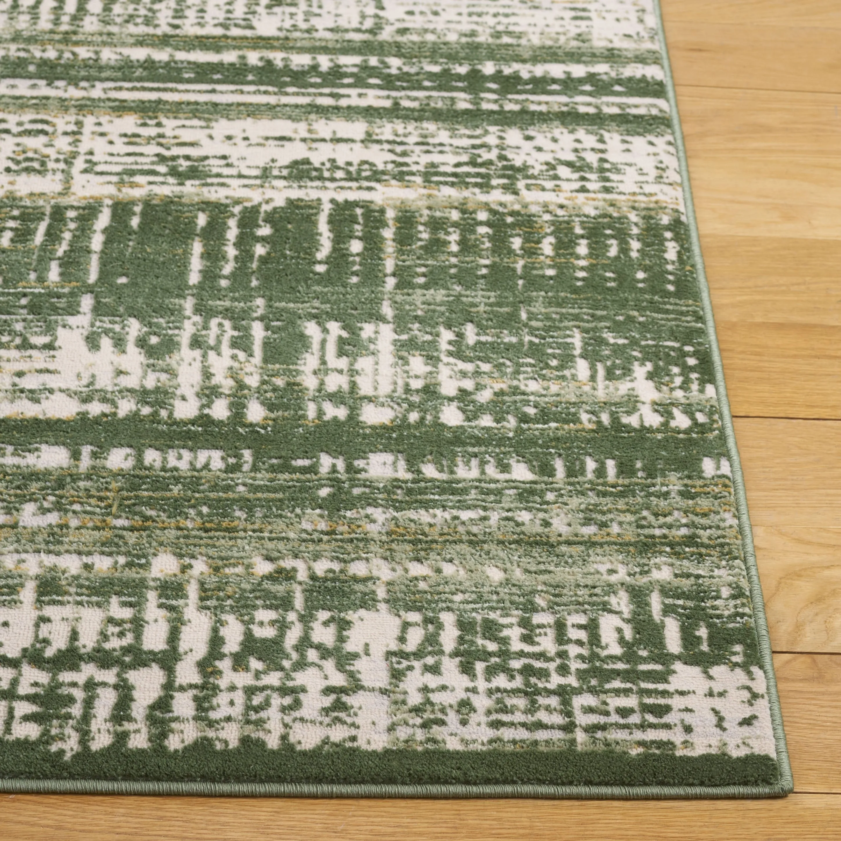 SAFAVIEH Prestige Mirtie Contemporary Rug