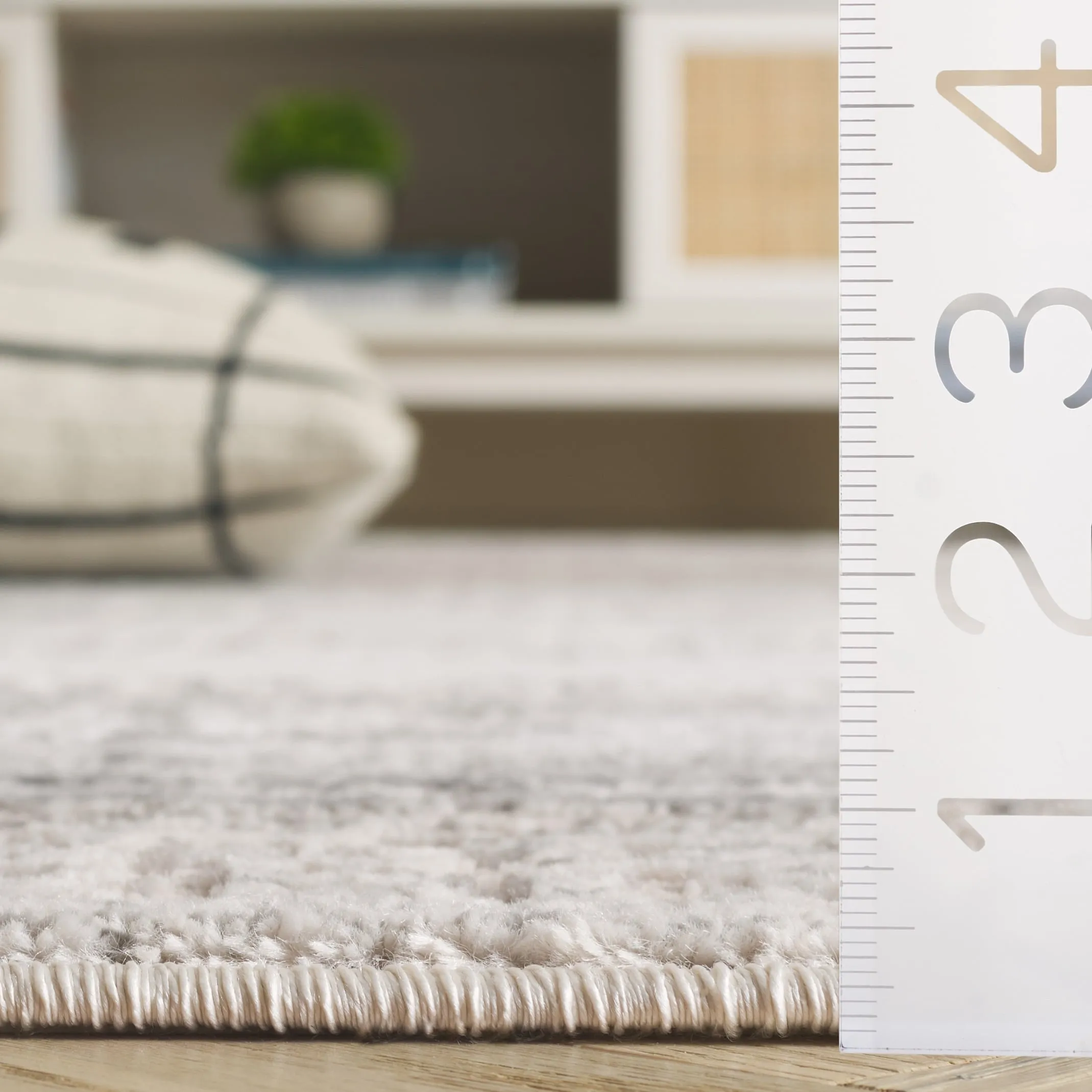 SAFAVIEH Prestige Mirtie Contemporary Rug