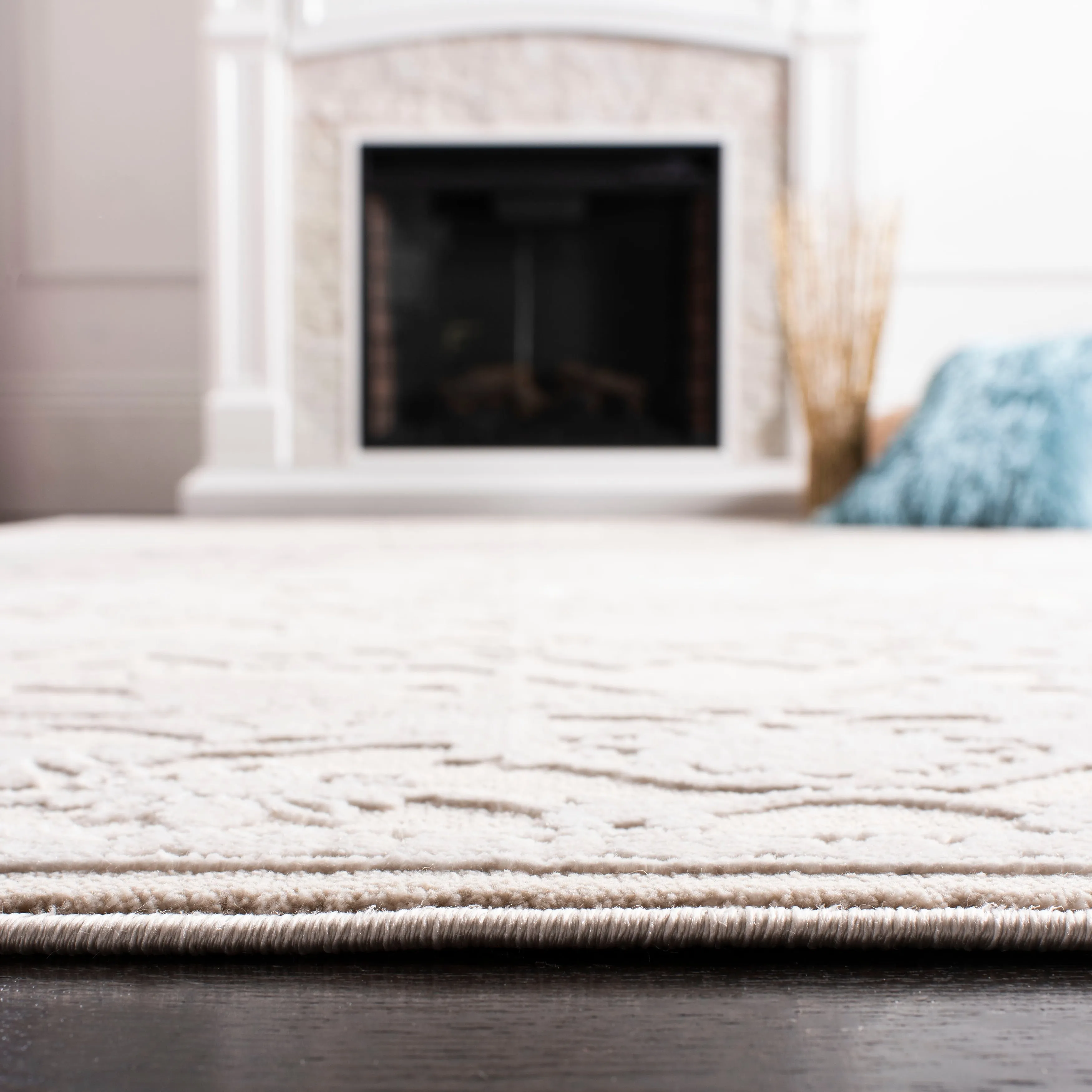 SAFAVIEH Reflection Eulalie Modern Oriental Rug