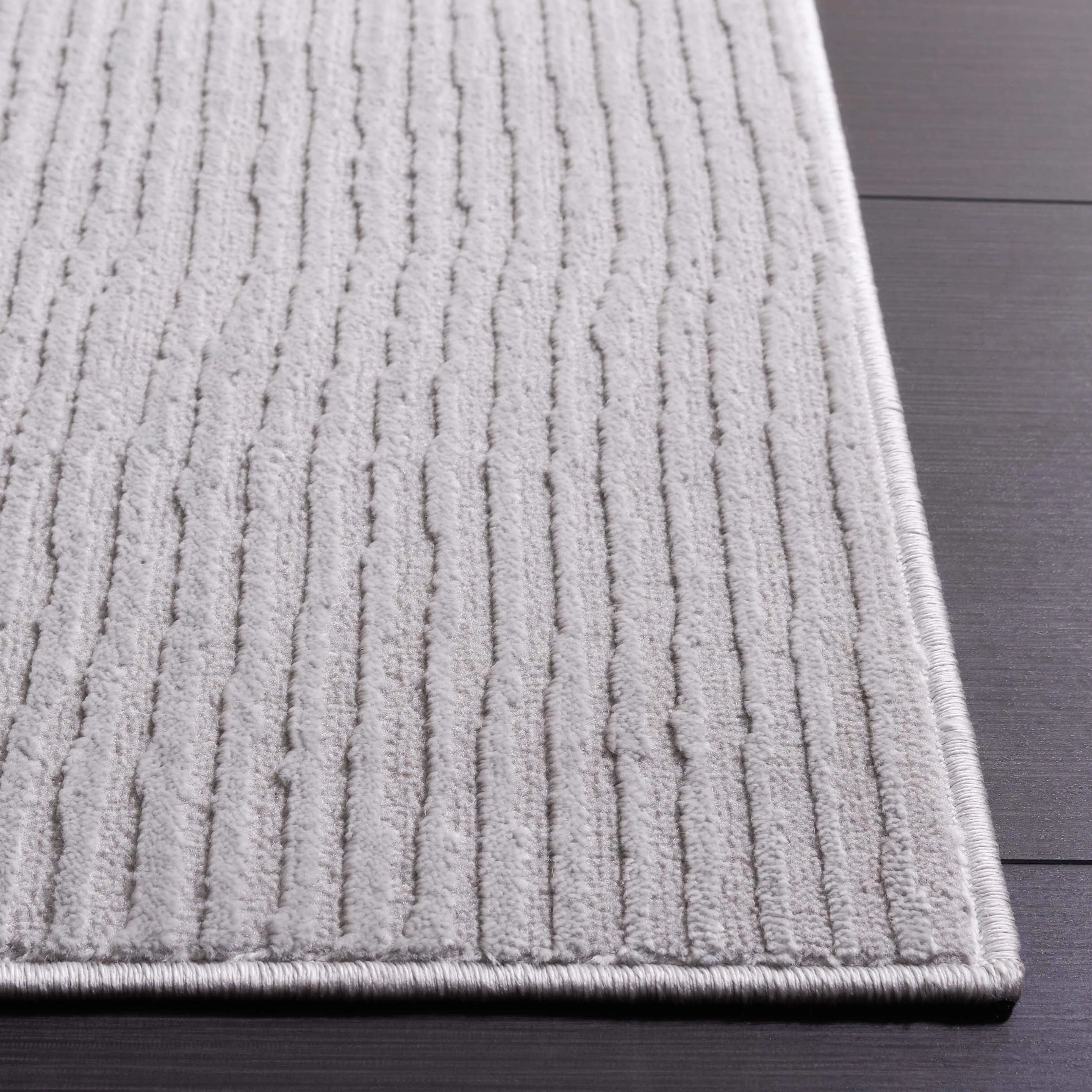 SAFAVIEH Saylor Gerarde Modern Geometric Rug
