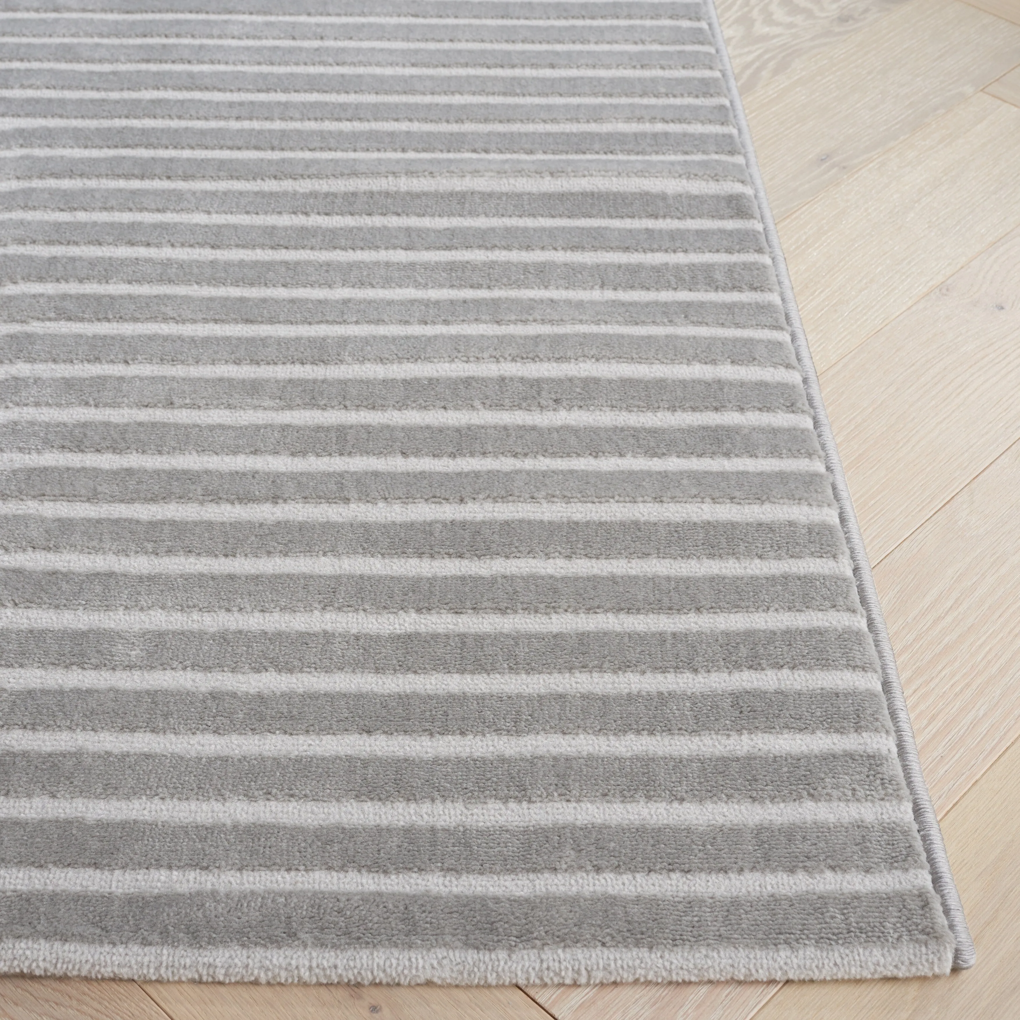 SAFAVIEH. Saylor Gracija Modern Geometric Rug