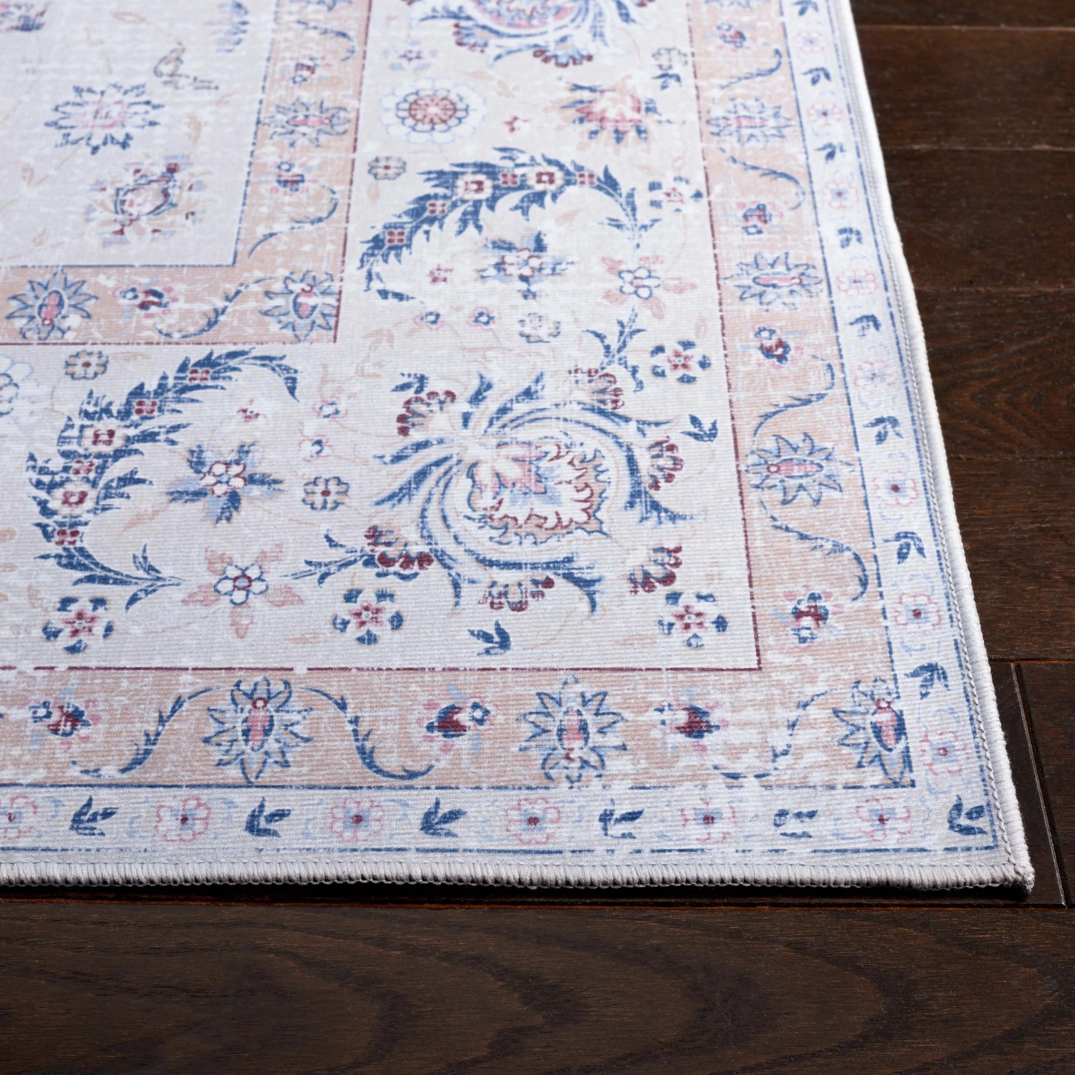 SAFAVIEH Tucson Wanda Transitional Machine Washable Rug