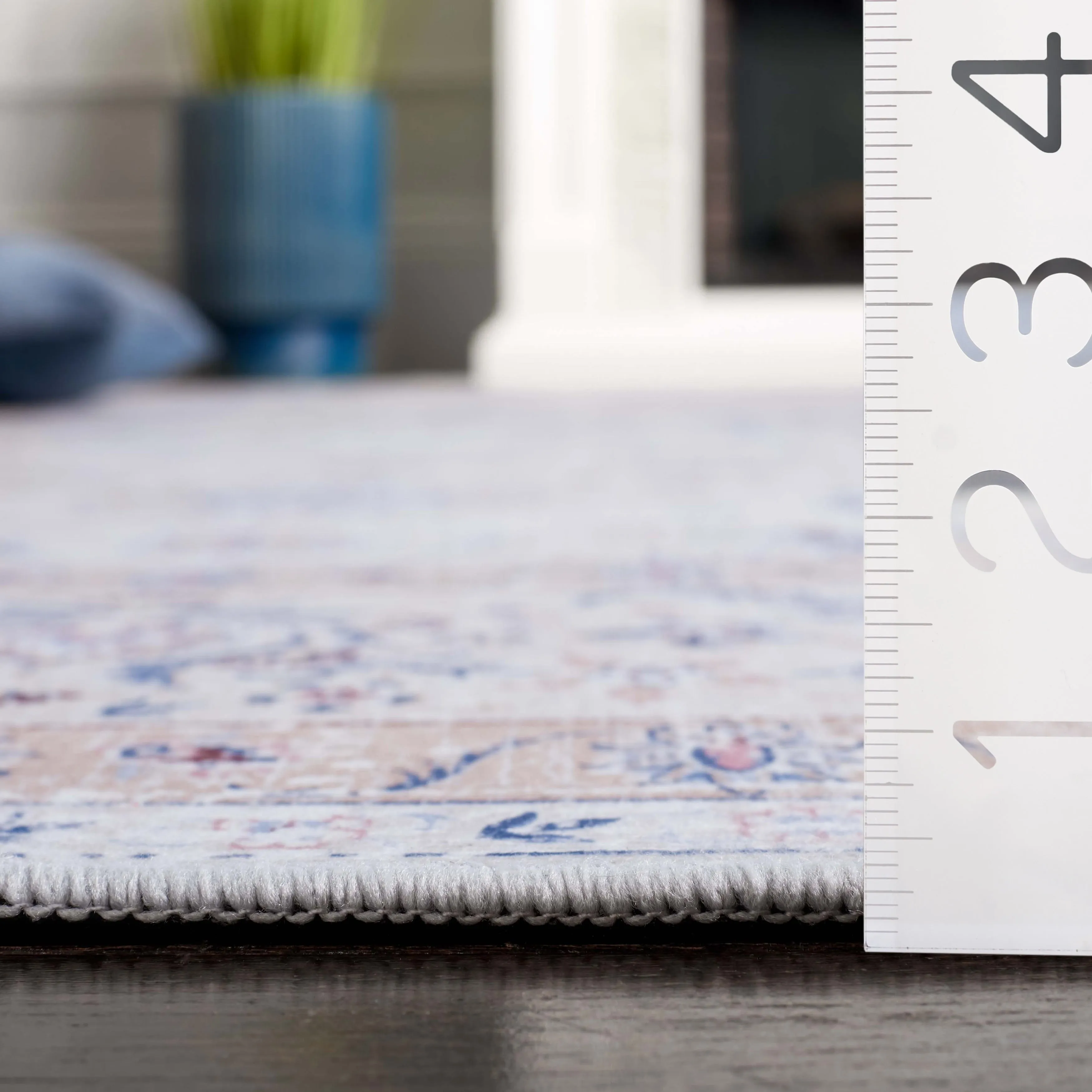 SAFAVIEH Tucson Wanda Transitional Machine Washable Rug