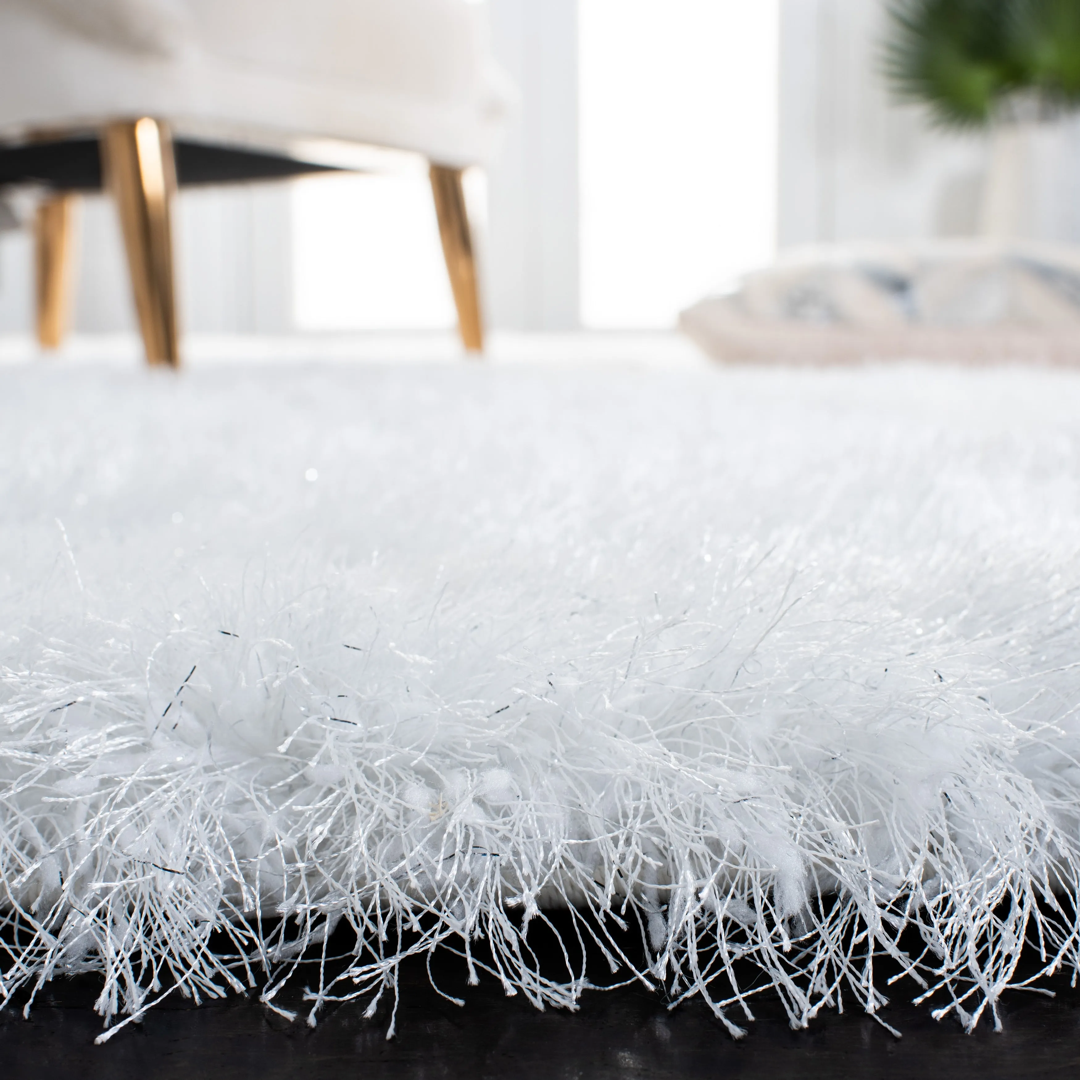 SAFAVIEH Vegas Shag Abelia 3-inch Extra Thick Polyester Rug