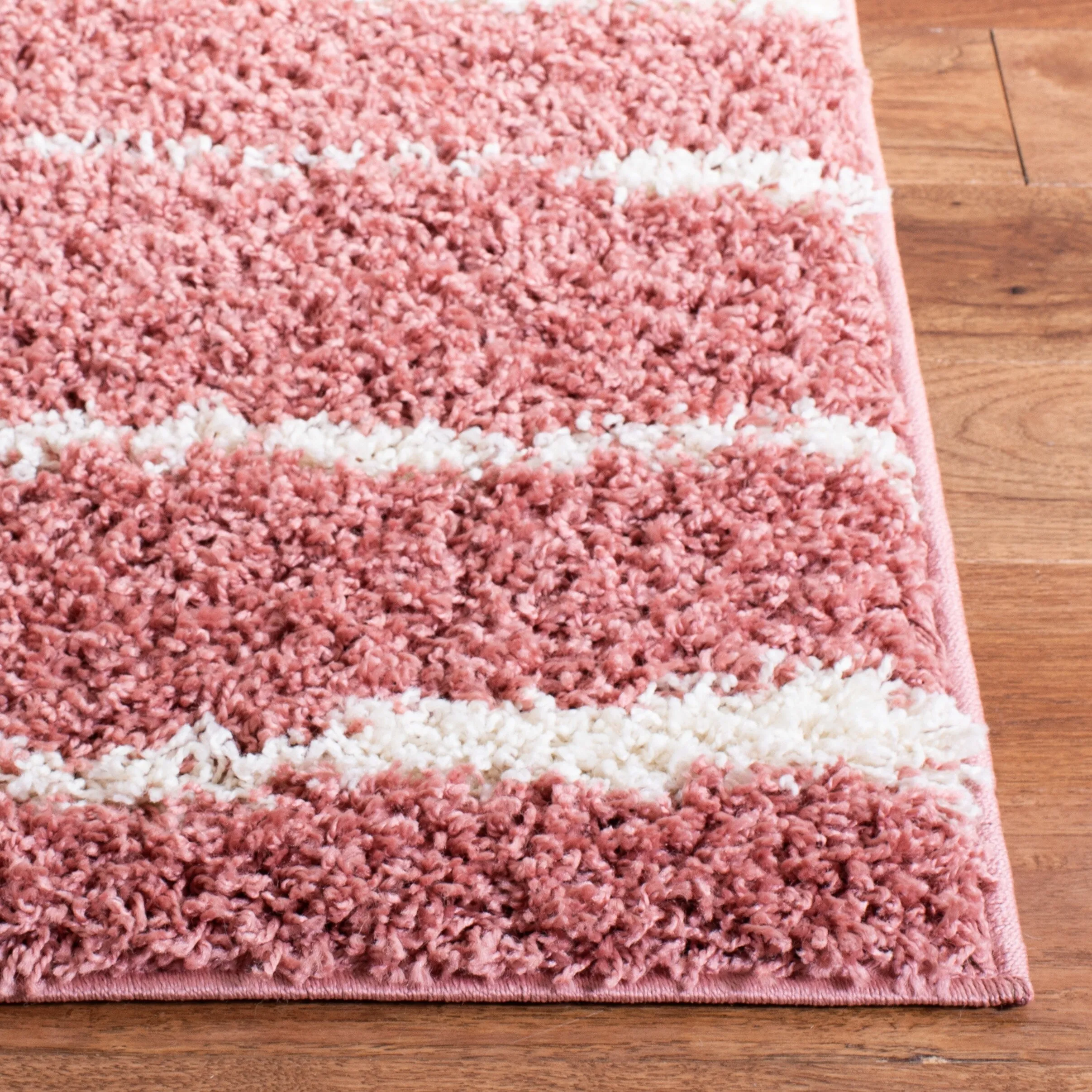 SAFAVIEH Venus Shag Bergny 1.75-inch Thick Rug