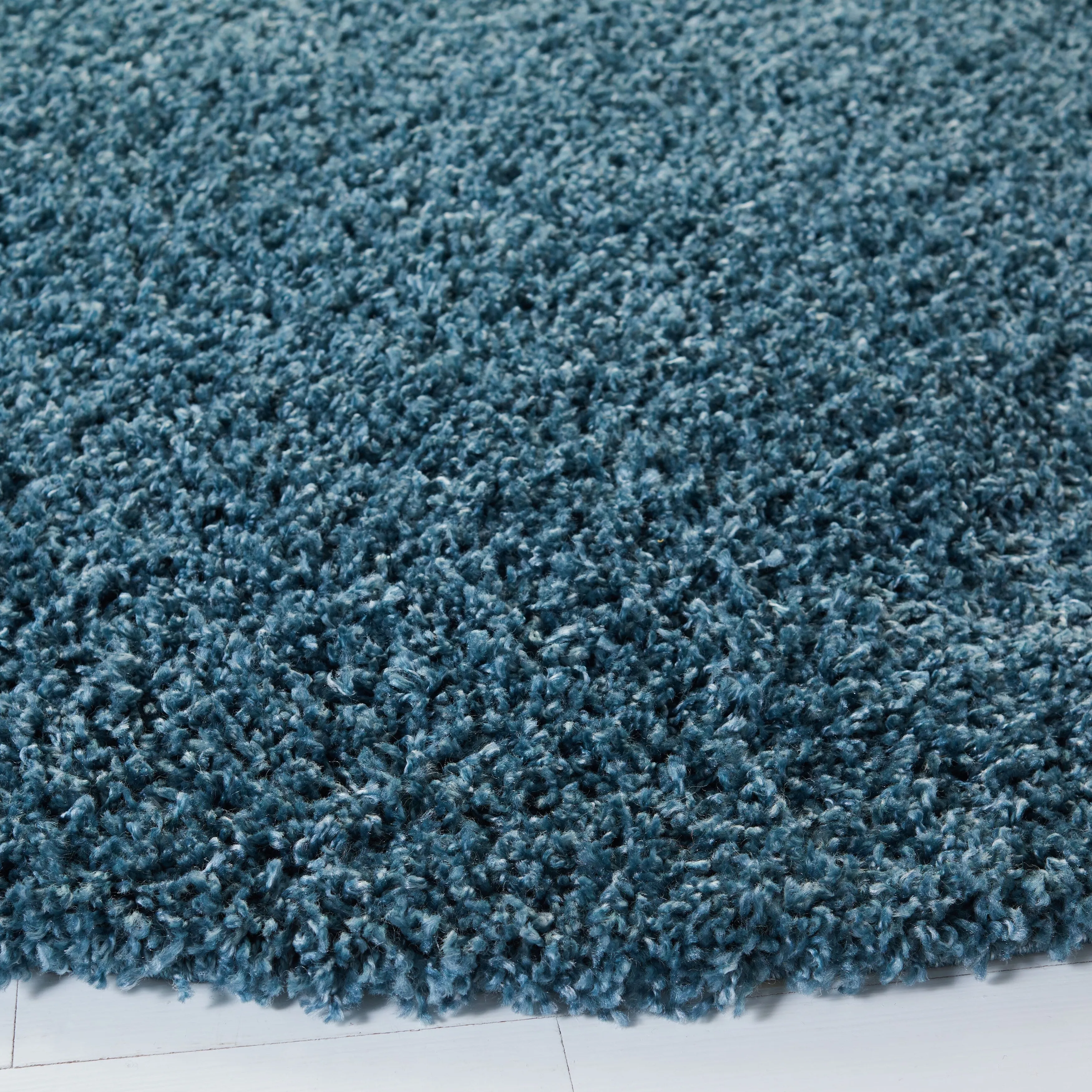 SAFAVIEH Venus Shag Durime 1.75-inch Thick Rug
