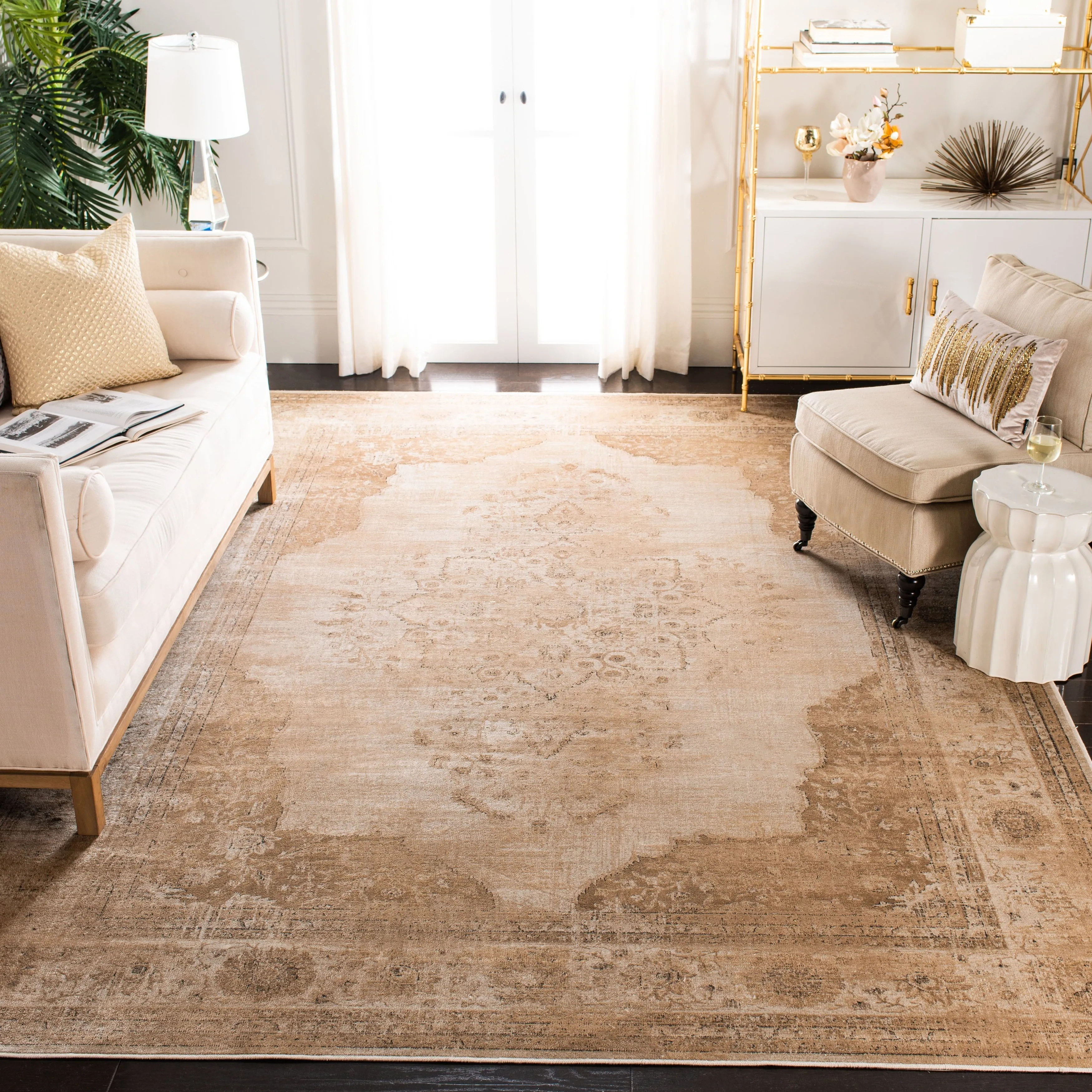 SAFAVIEH Vintage Berta Oriental Distressed Rug
