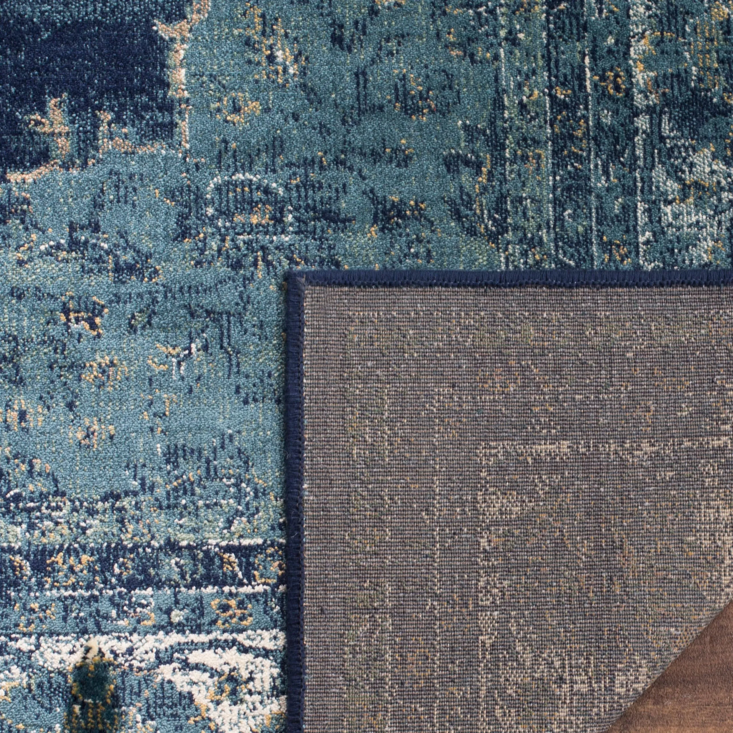 SAFAVIEH Vintage Berta Oriental Distressed Rug
