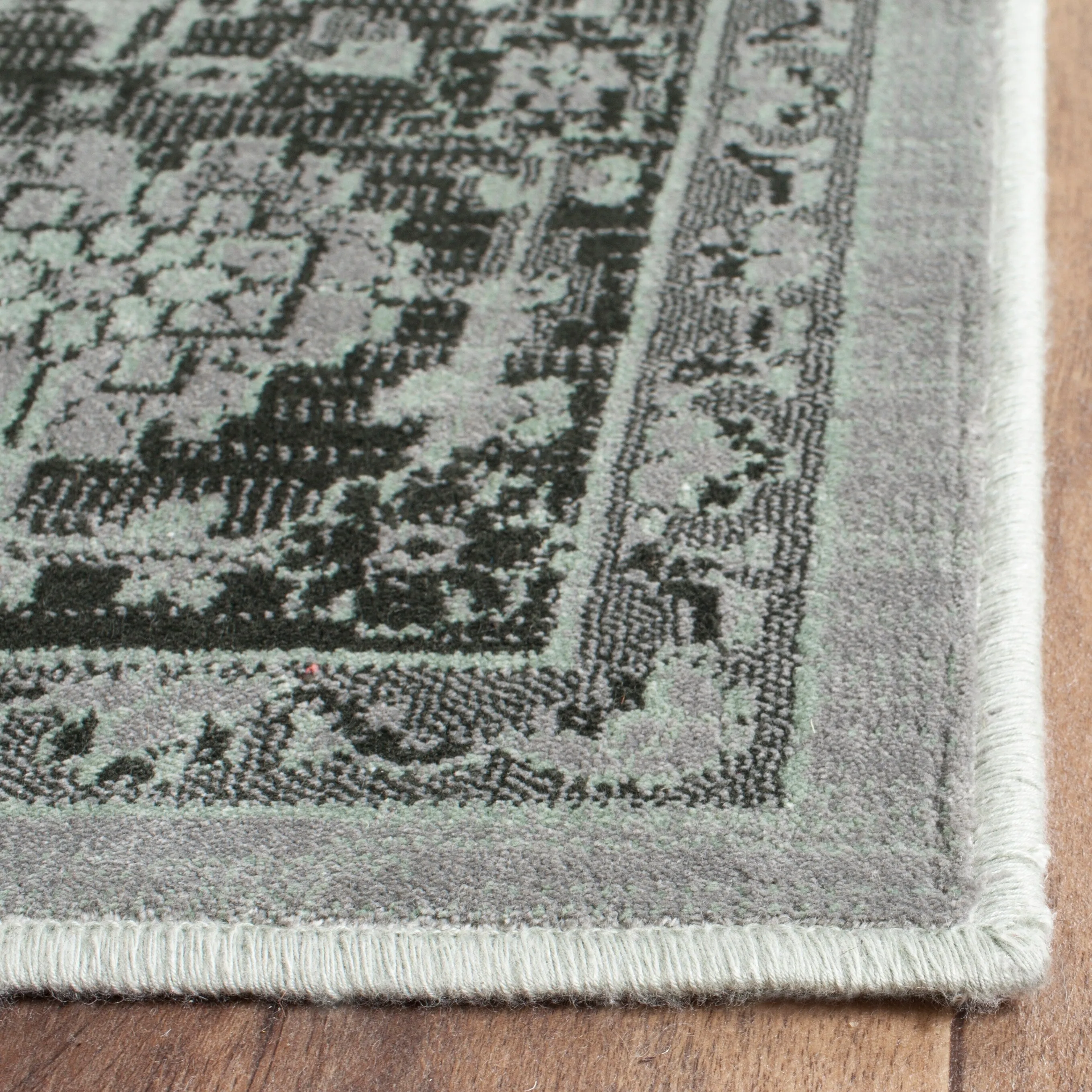 SAFAVIEH Vintage Distressed Boho Leonora Oriental Rug