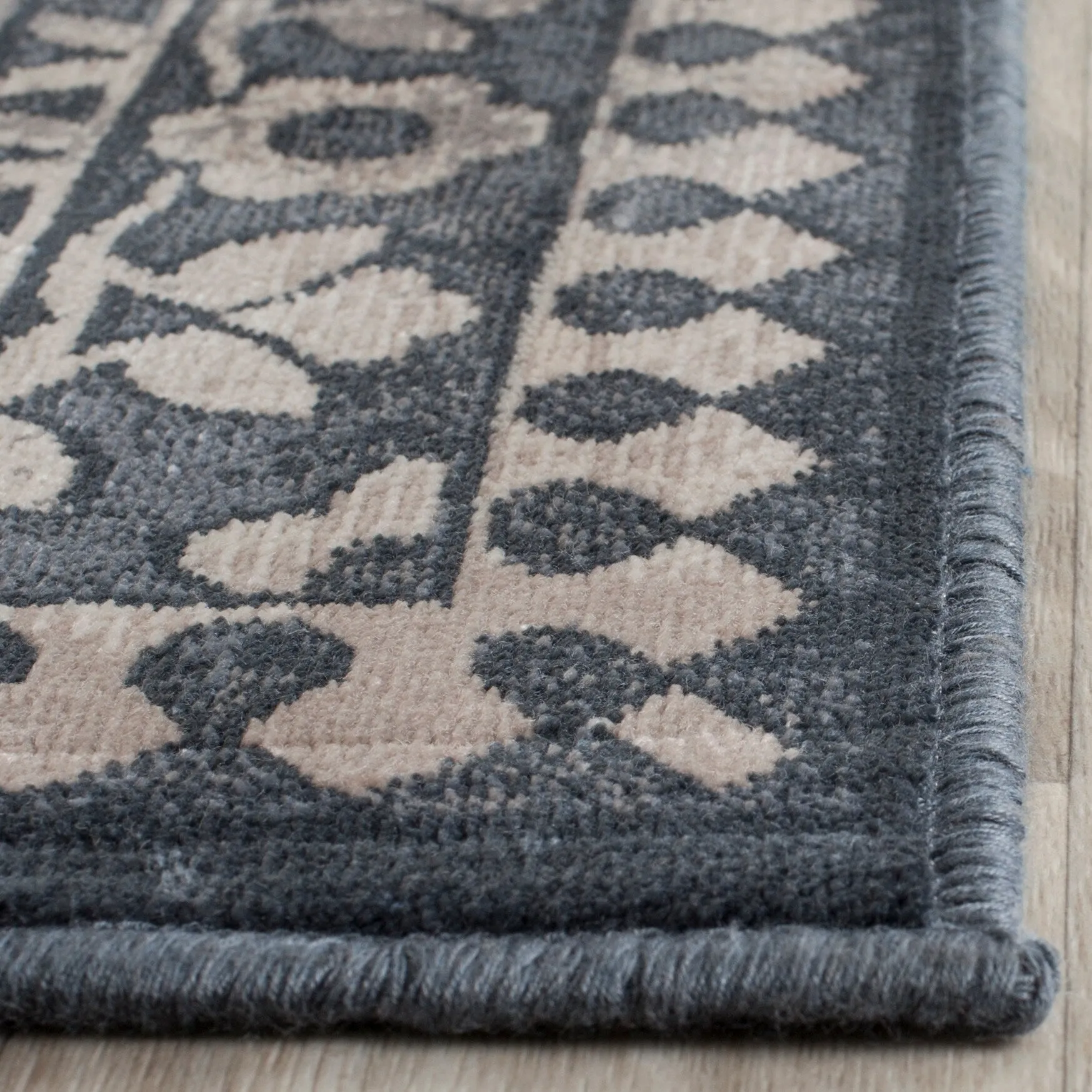 SAFAVIEH Vintage Distressed Boho Remza Oriental Rug