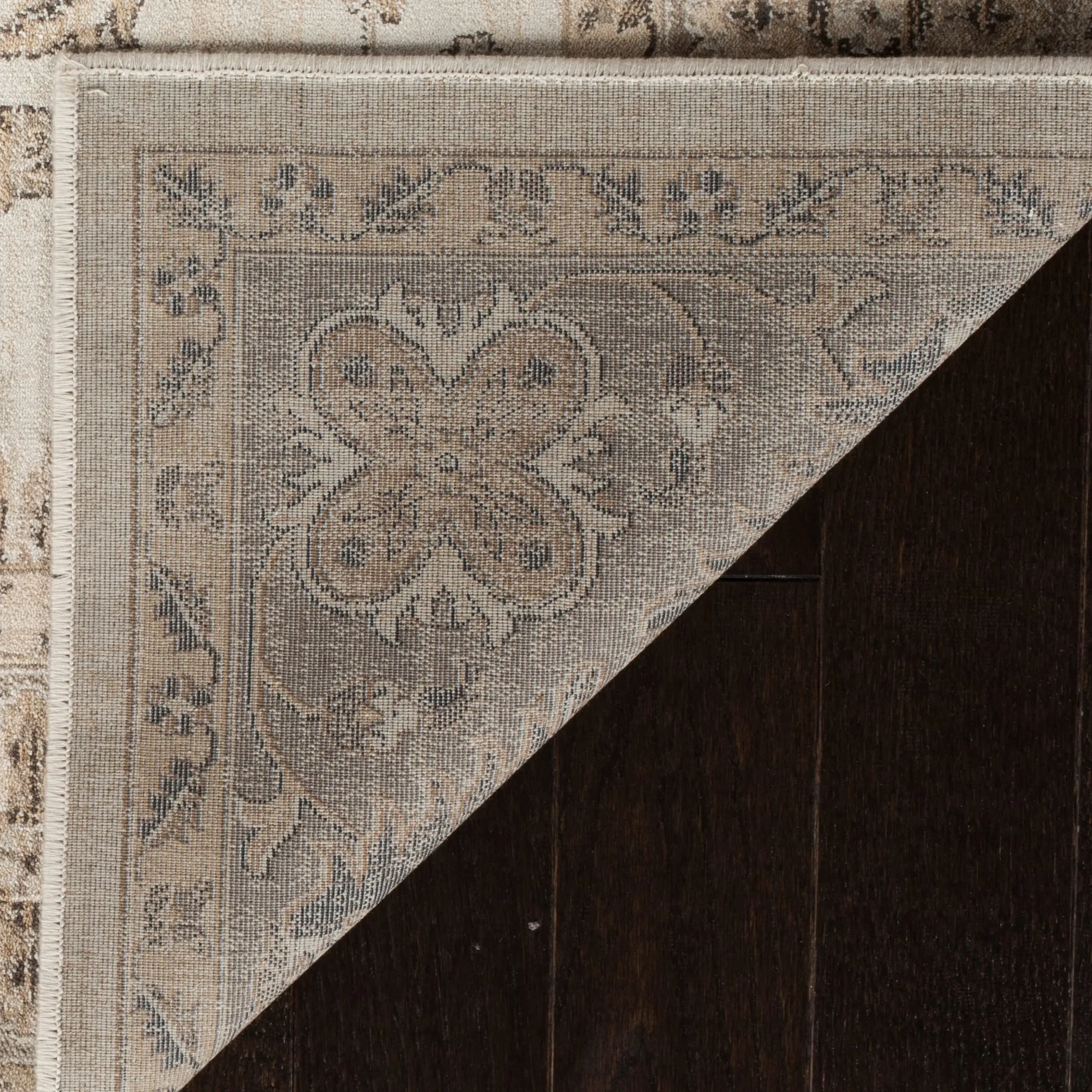 SAFAVIEH Vintage Joanna Oriental Distressed Viscose Rug