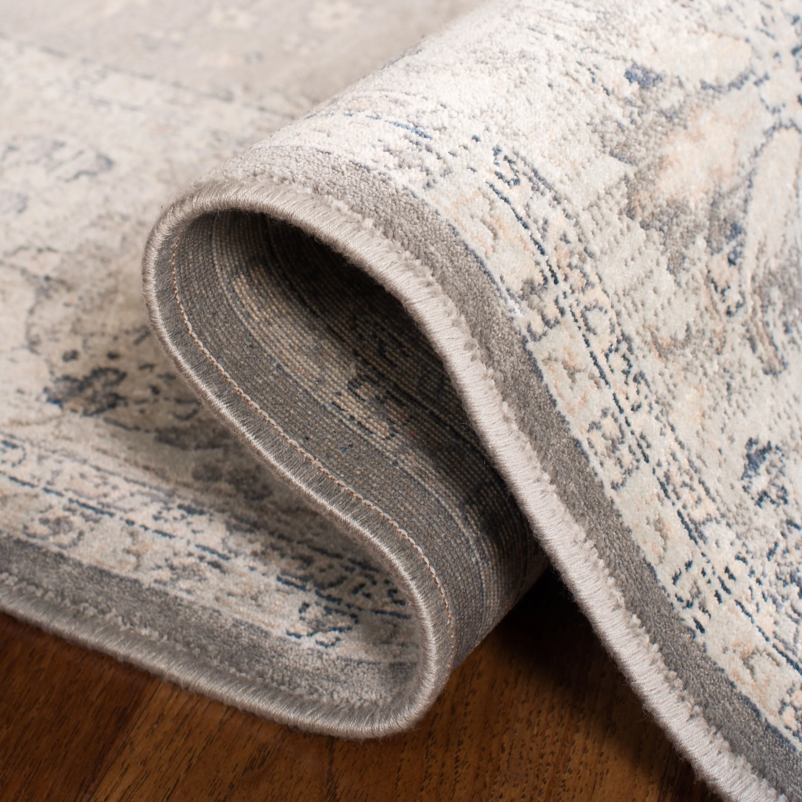 SAFAVIEH Vintage Lyda Traditional Oriental Rug