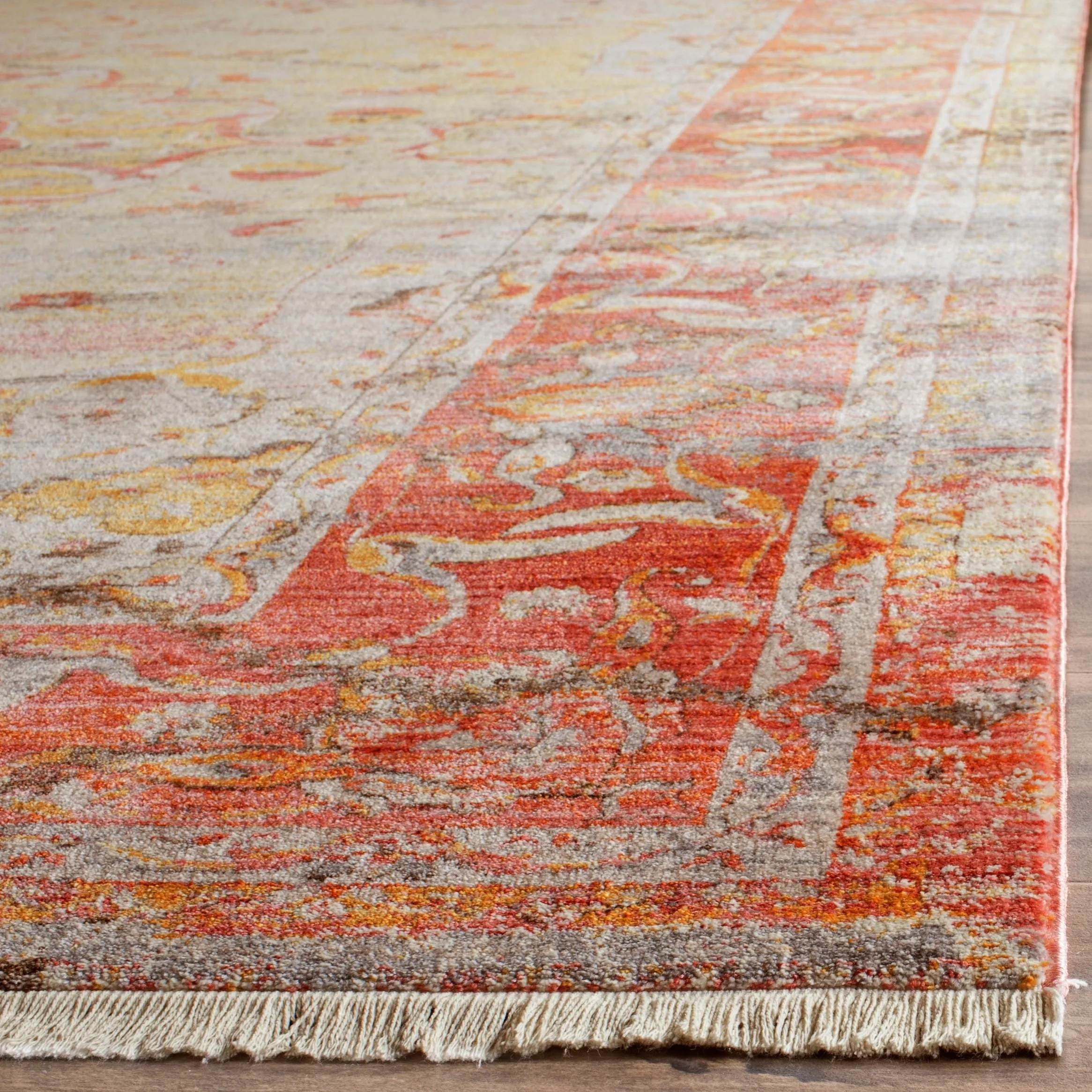 SAFAVIEH Vintage Persian Fietje Oriental Rug