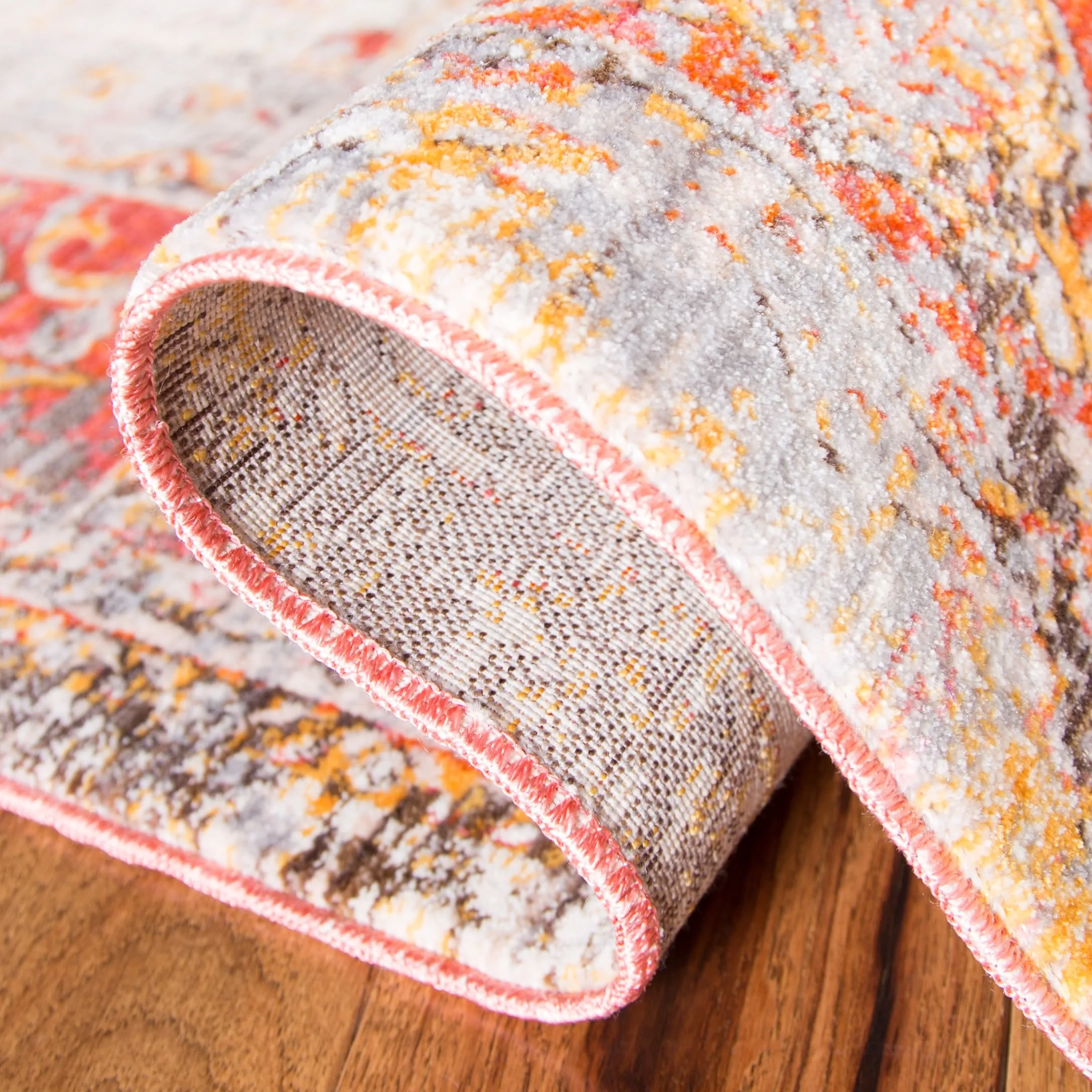SAFAVIEH Vintage Persian Fietje Oriental Rug
