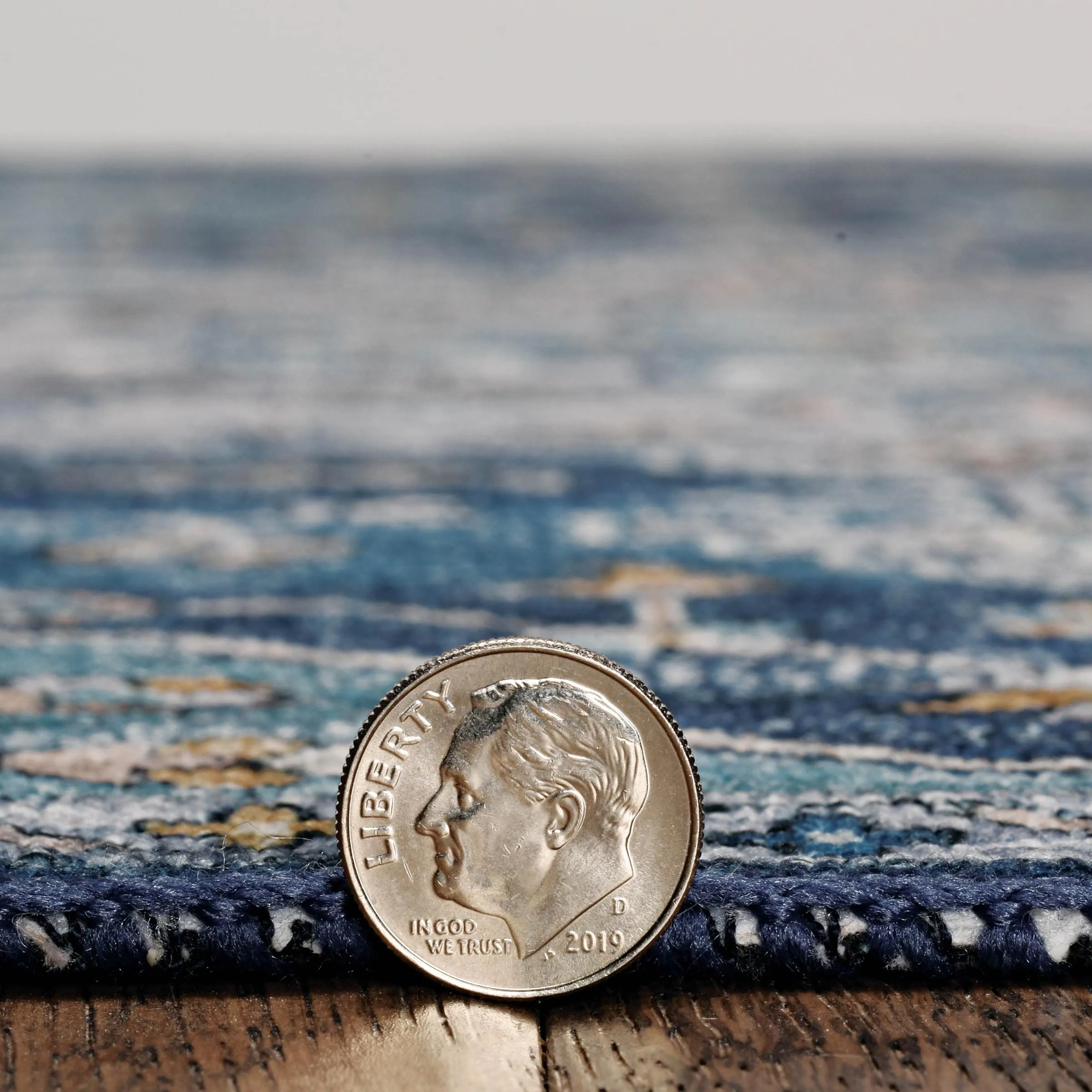 Sariah Machine Washlable Teal and Ivory Area Rug