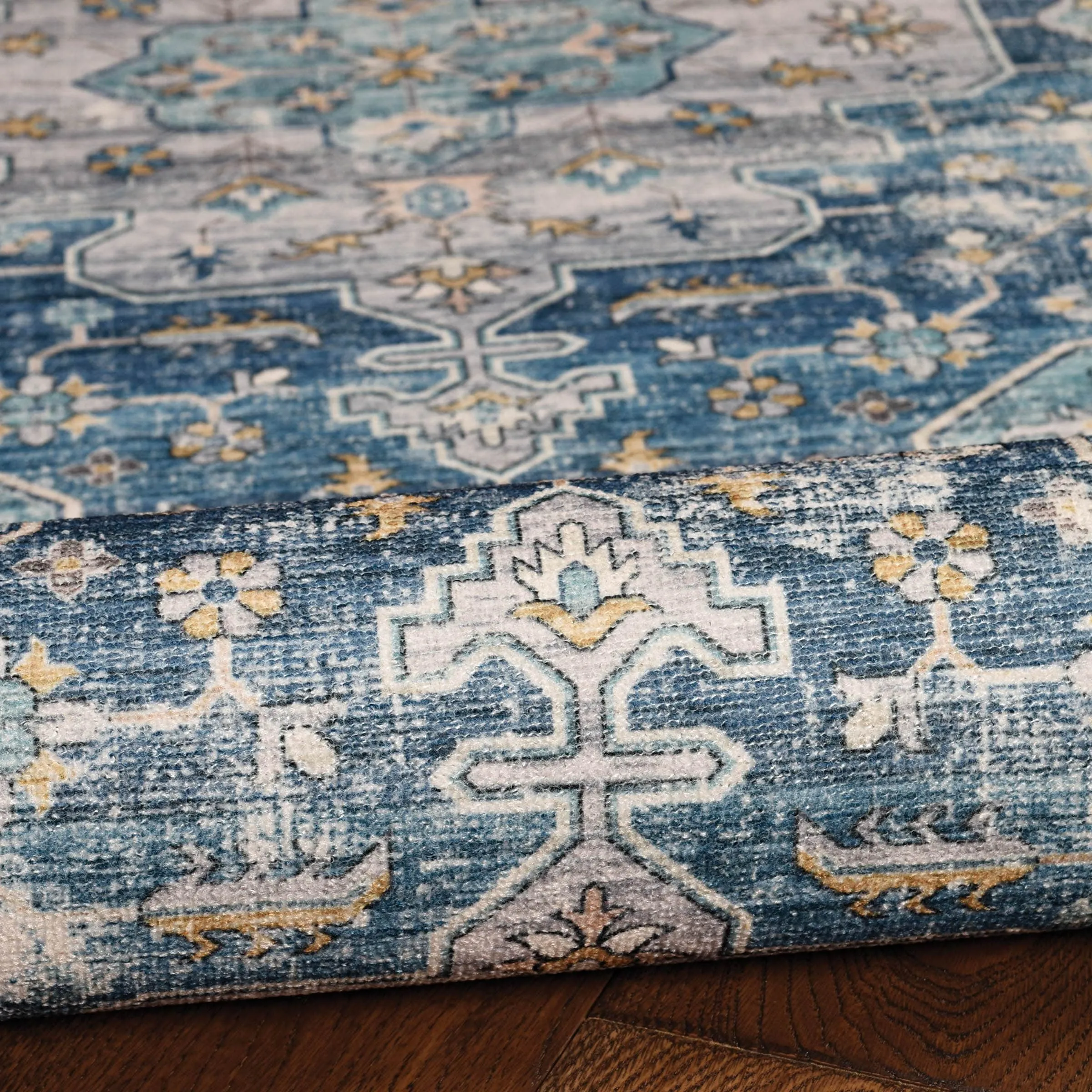 Sariah Machine Washlable Teal and Ivory Area Rug