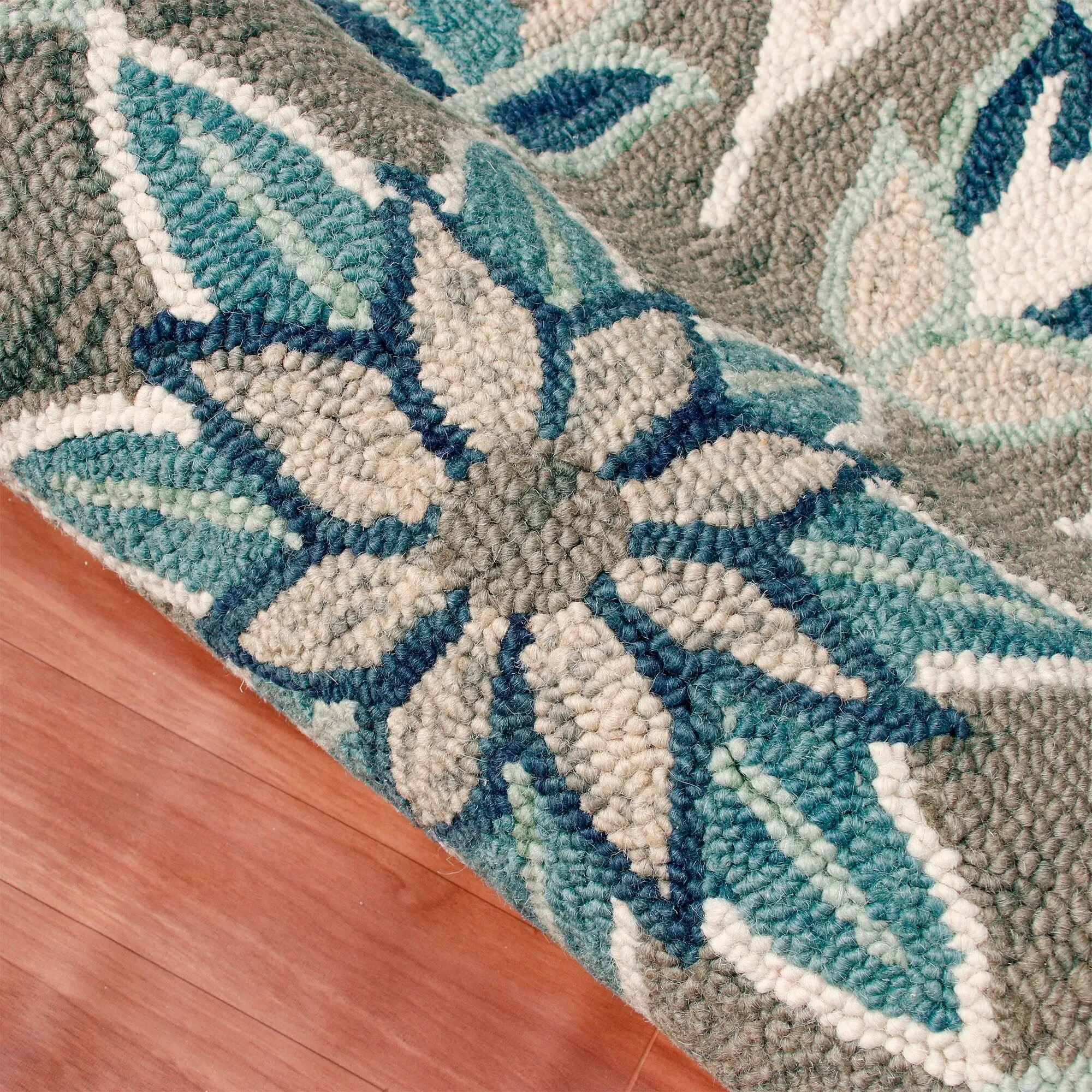 Sevita Dana Aqua Blue/Gray Bohemian Medallion Hand-Tufted Wool Round Rug