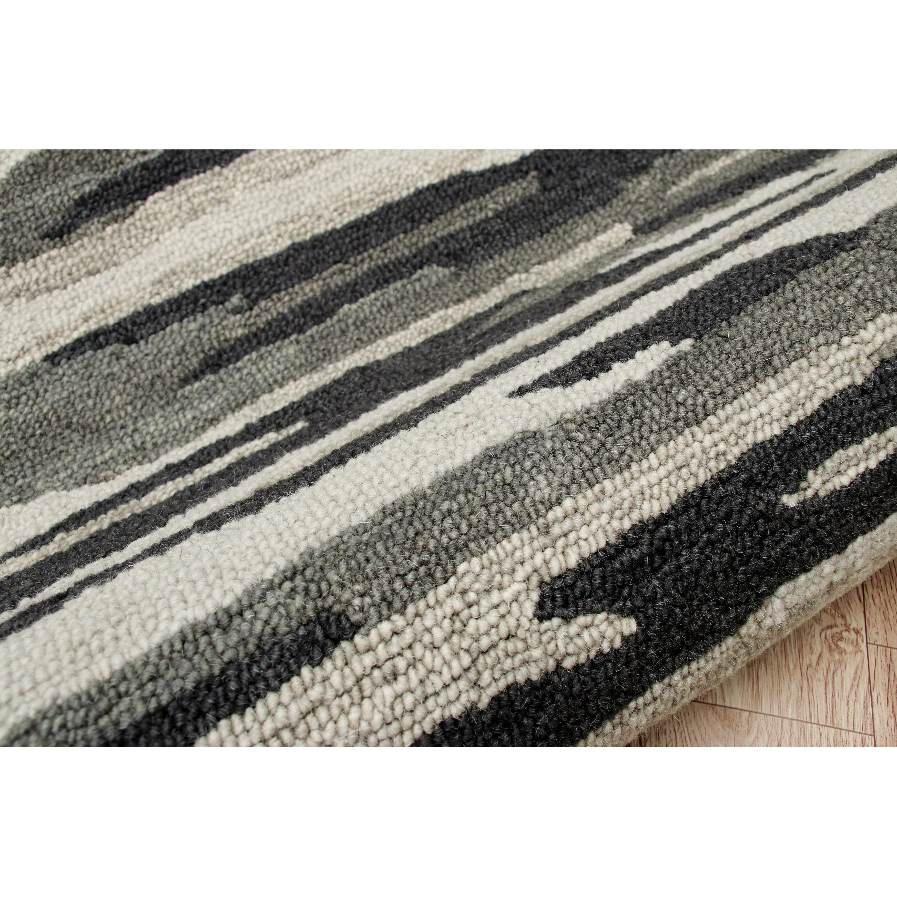 Sevita Distressed Cabin Camouflage Round Rug